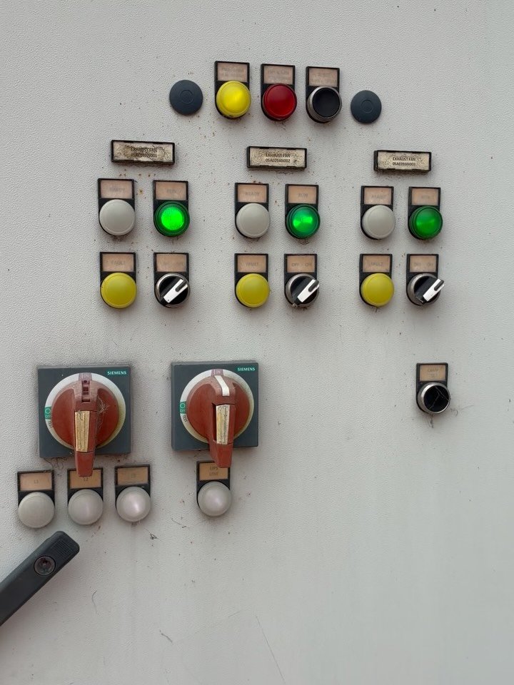 Fault Finding on Roof Extractor Fans and Control Panel. Interpreting the wiring diagram and using elimination techniques to solve the issue.