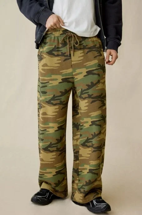 Screenshot_12-4-2026_224933_www.urbanoutfitters.com.jpeg