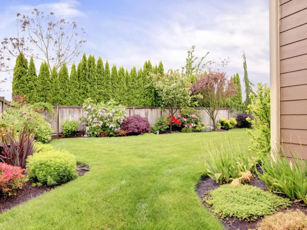 Landscaping-iStock-498015683.0-1024x768.webp