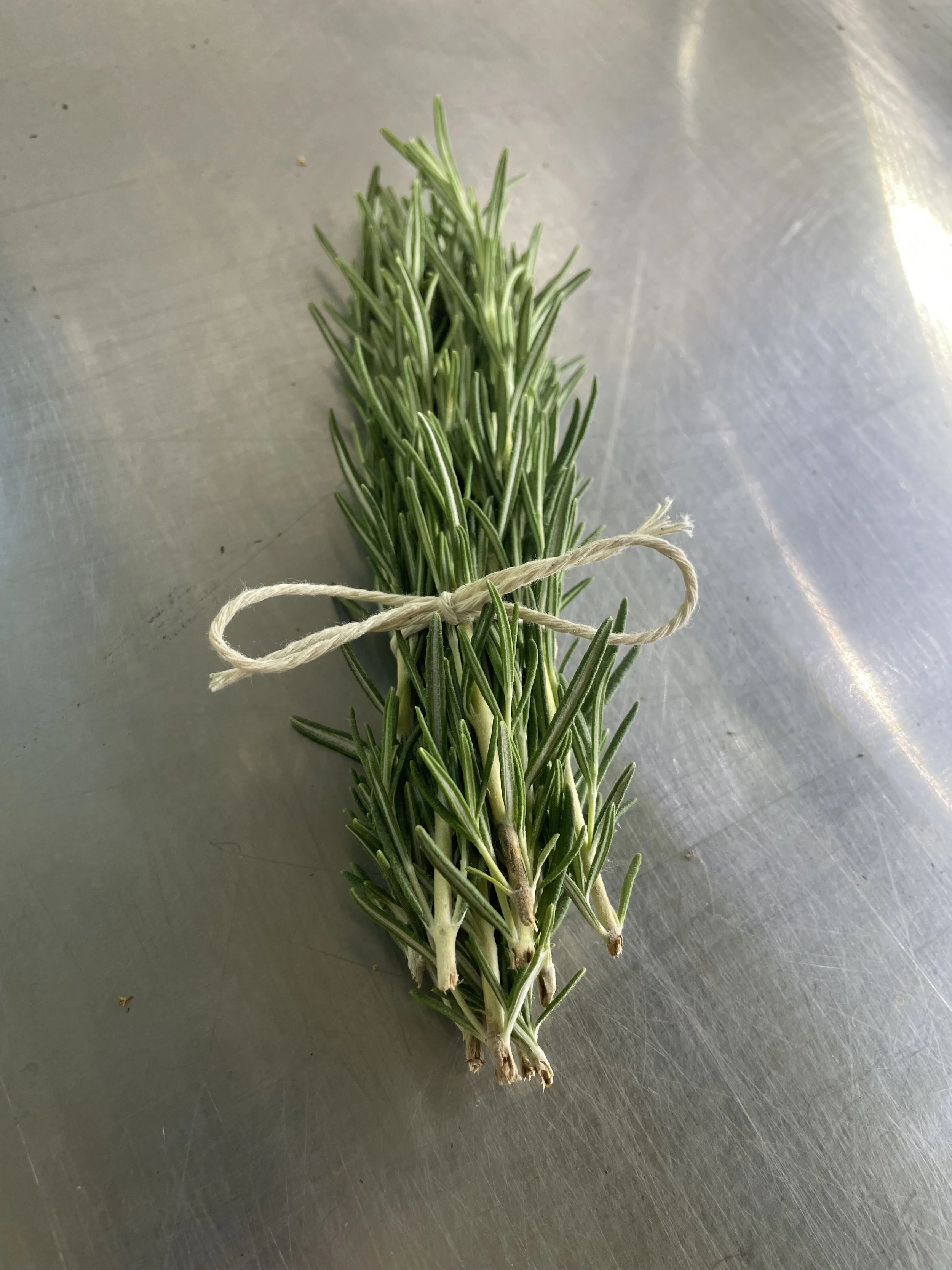 Rosemary   •   Fresh cut,   Strong aroma, Cooking staple
