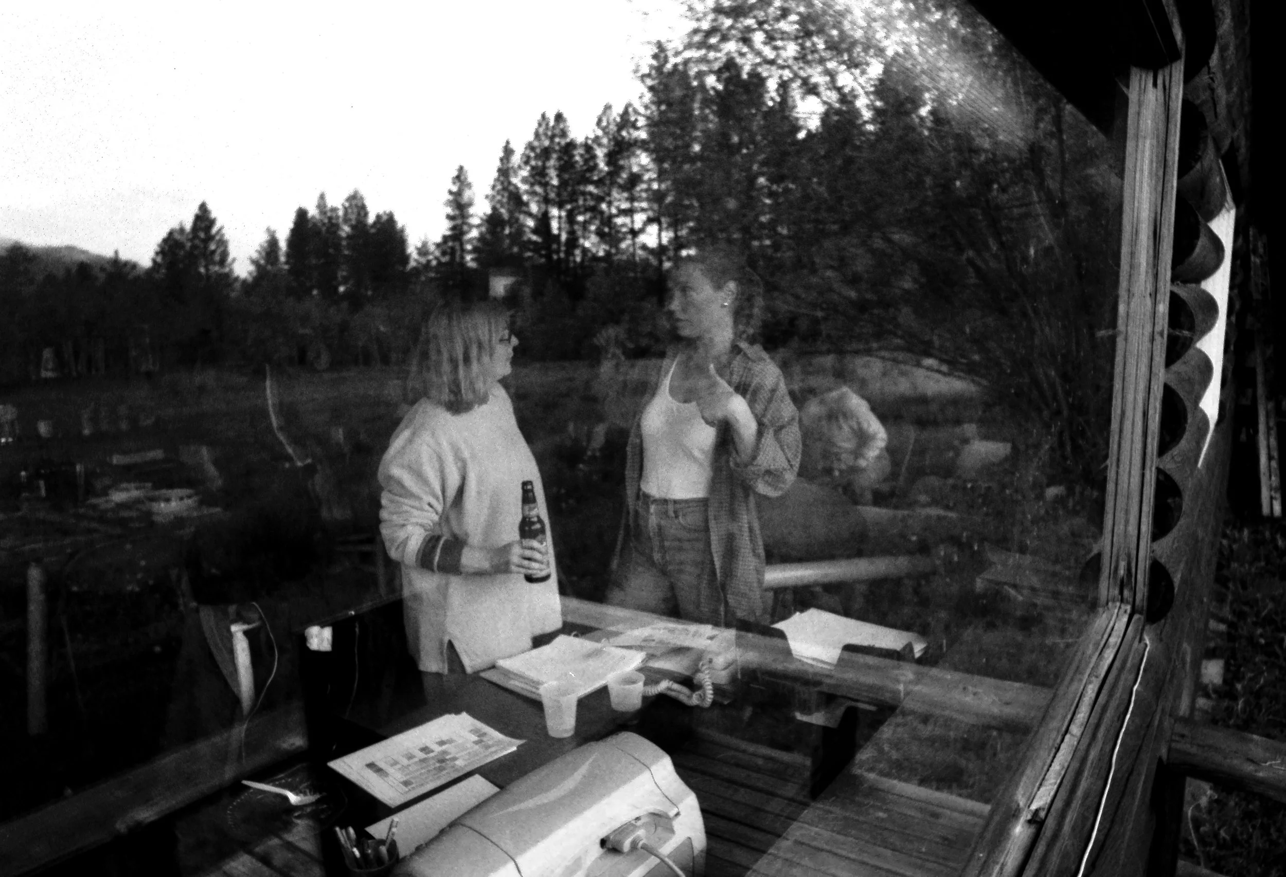 Chilling with Elise Forier in the cabin (Seven Devils)