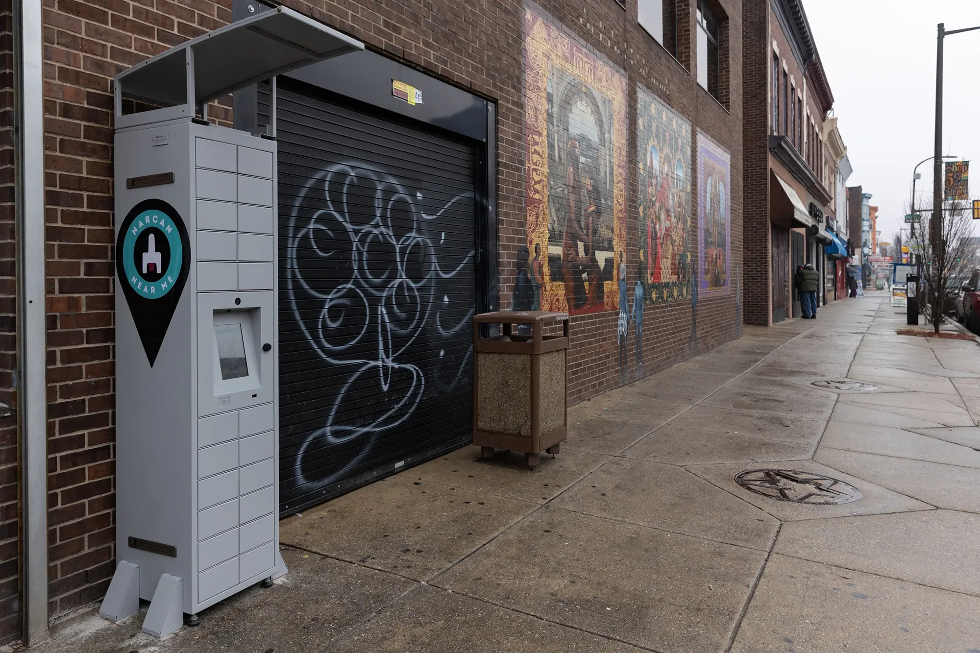 narcan-philadelphia-vending-machine-02.jpg.webp