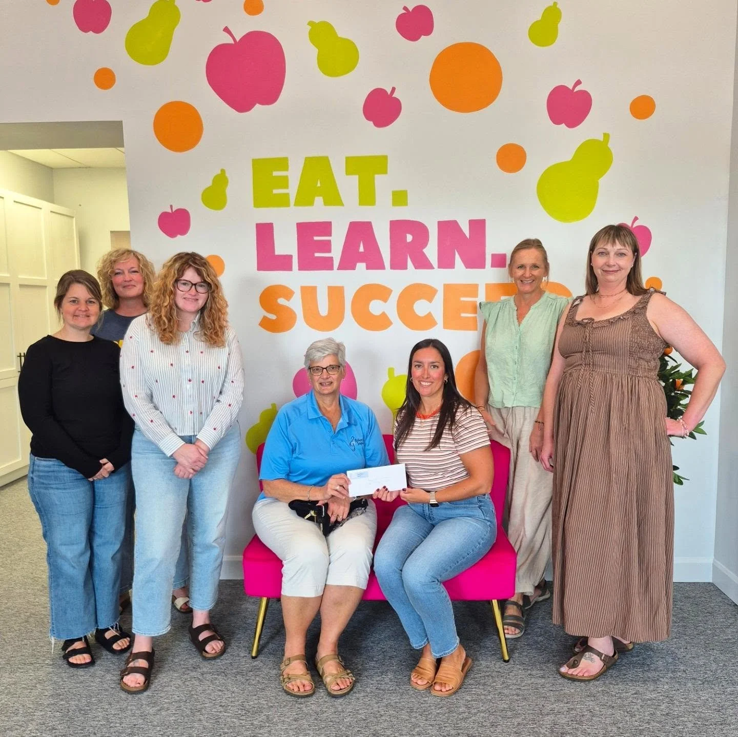 We were overjoyed to recieve a generous donation from the Robert Wood Singers this week!! 🫶🤝

Margareth Lise, treasurer and vocalist with the locally renowned choir, dropped by our office on Tuesday to present their support and learn more about our