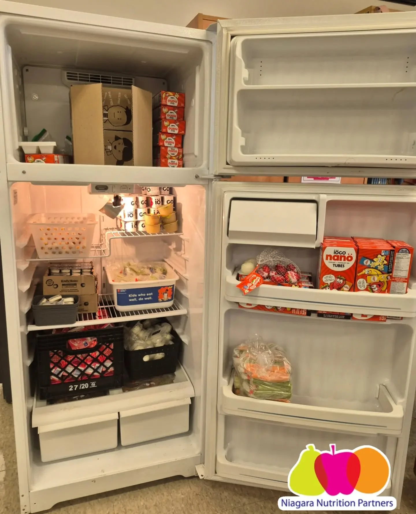 The fridges are filling up at schools across Niagara!!🥛🍎

At sir Winston Secondary School in St. Catharines, a stocked, organized fridge means food is easy to serve to students daily. 👍🥣

Last week School Support Coordinator Leeann had the opport