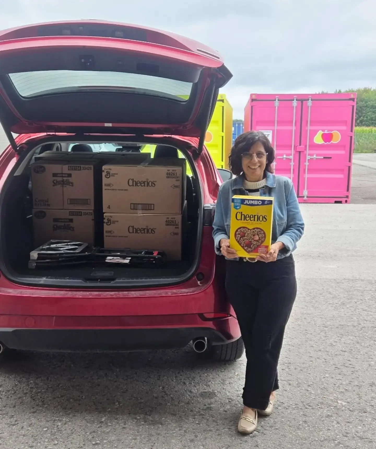 Our good friend Betty Boyd from Crafting for a Cause stopped by NNP headquarters on Monday to pick up cereal and bags for her latest nutrition program support project. 🫶🤝

Betty is hosting THREE cereal packing parties to provide area schools with i