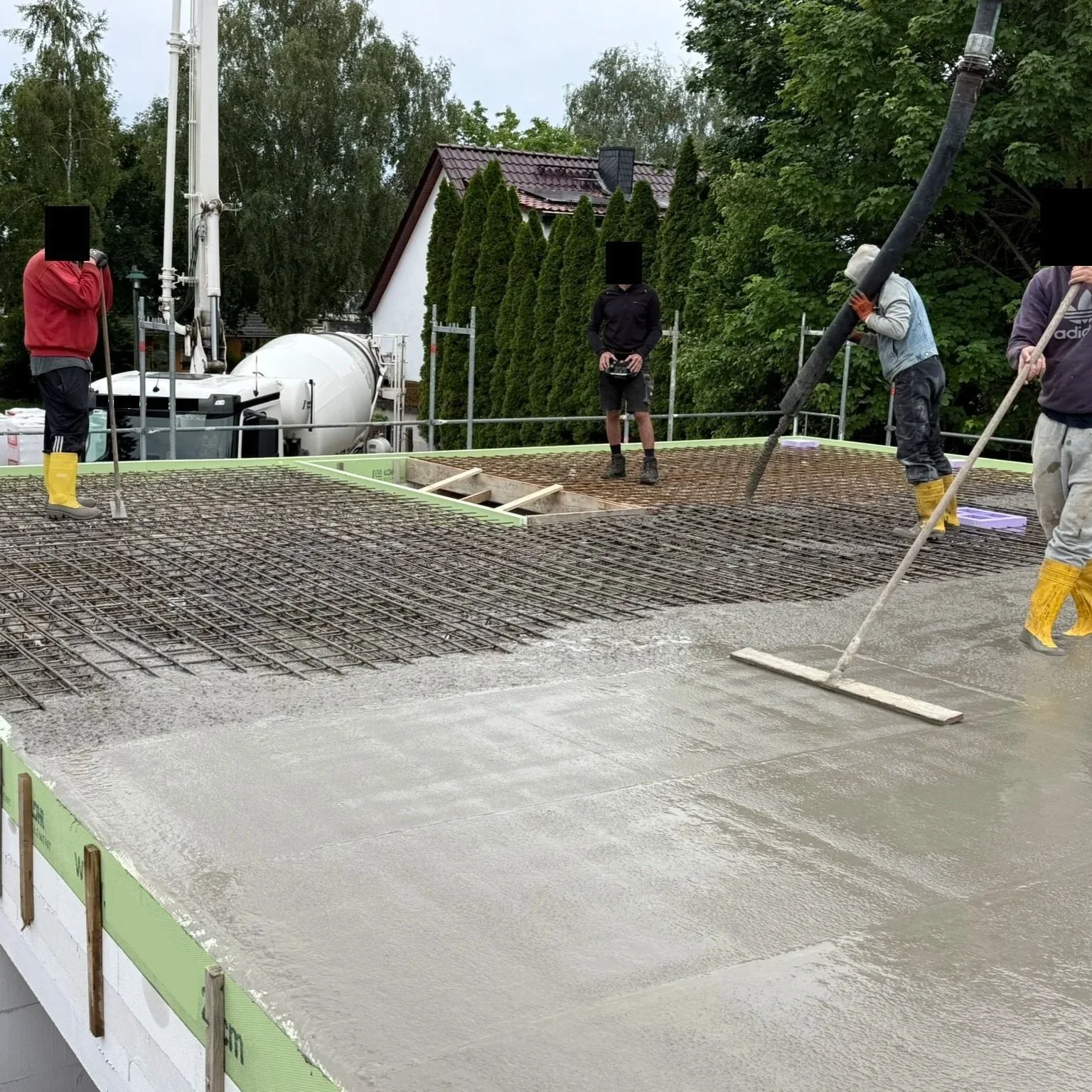 Die Decke wird betoniert