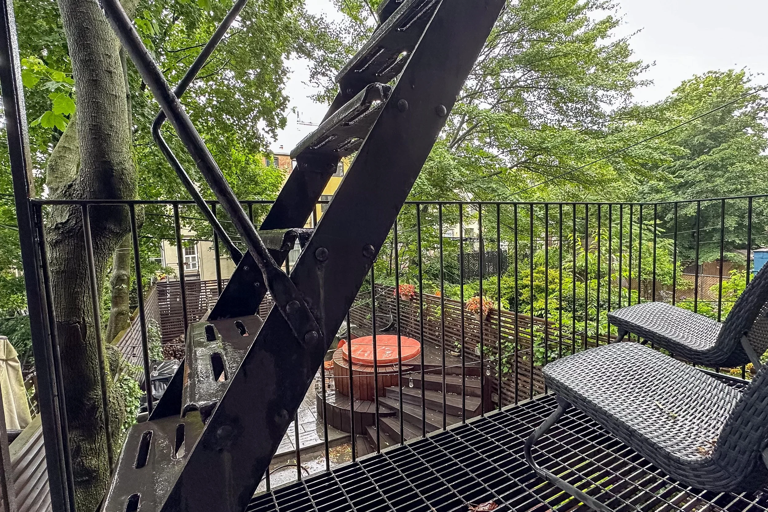 Balcony_3.jpg