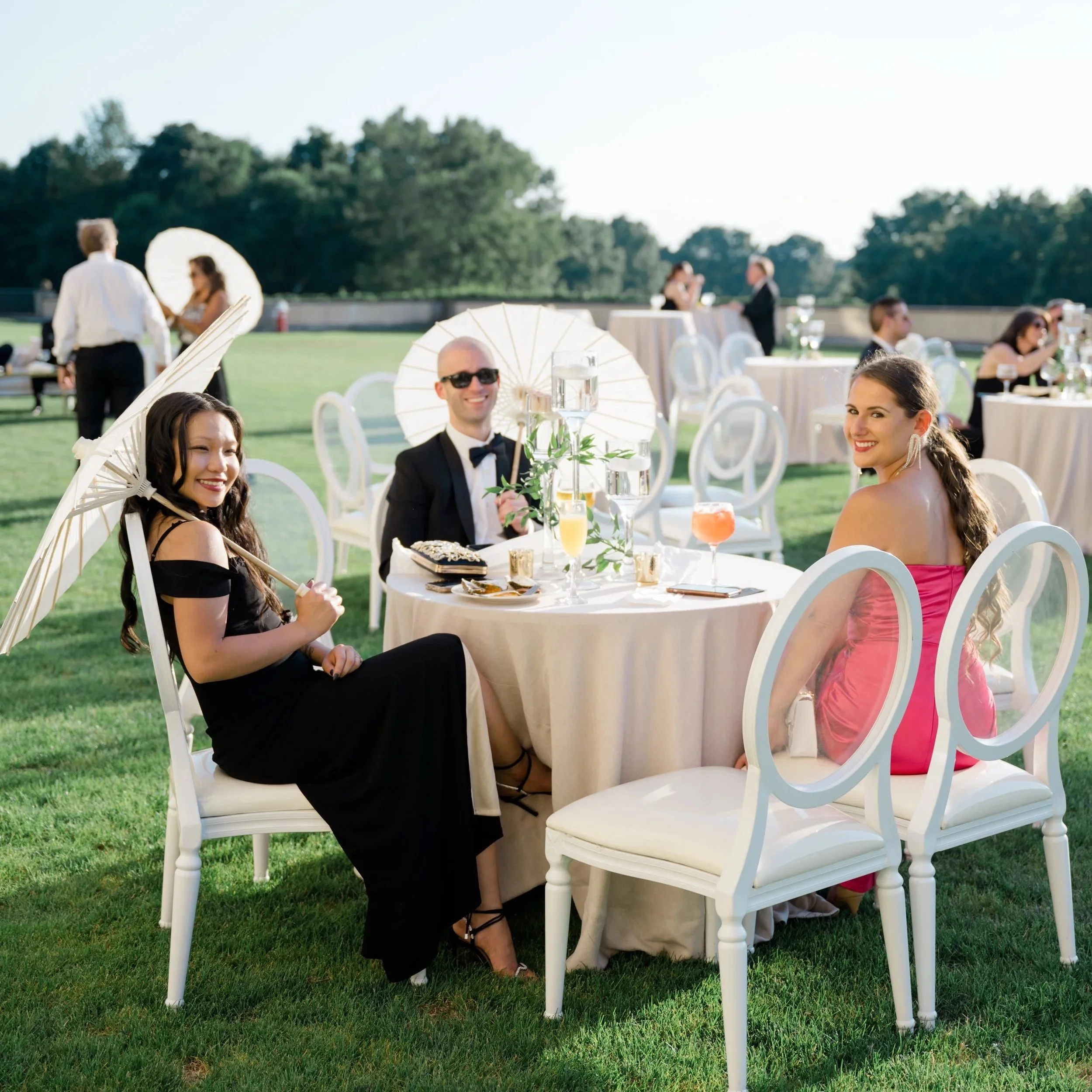 Outdoor Cocktail Hour - Oheka Castle