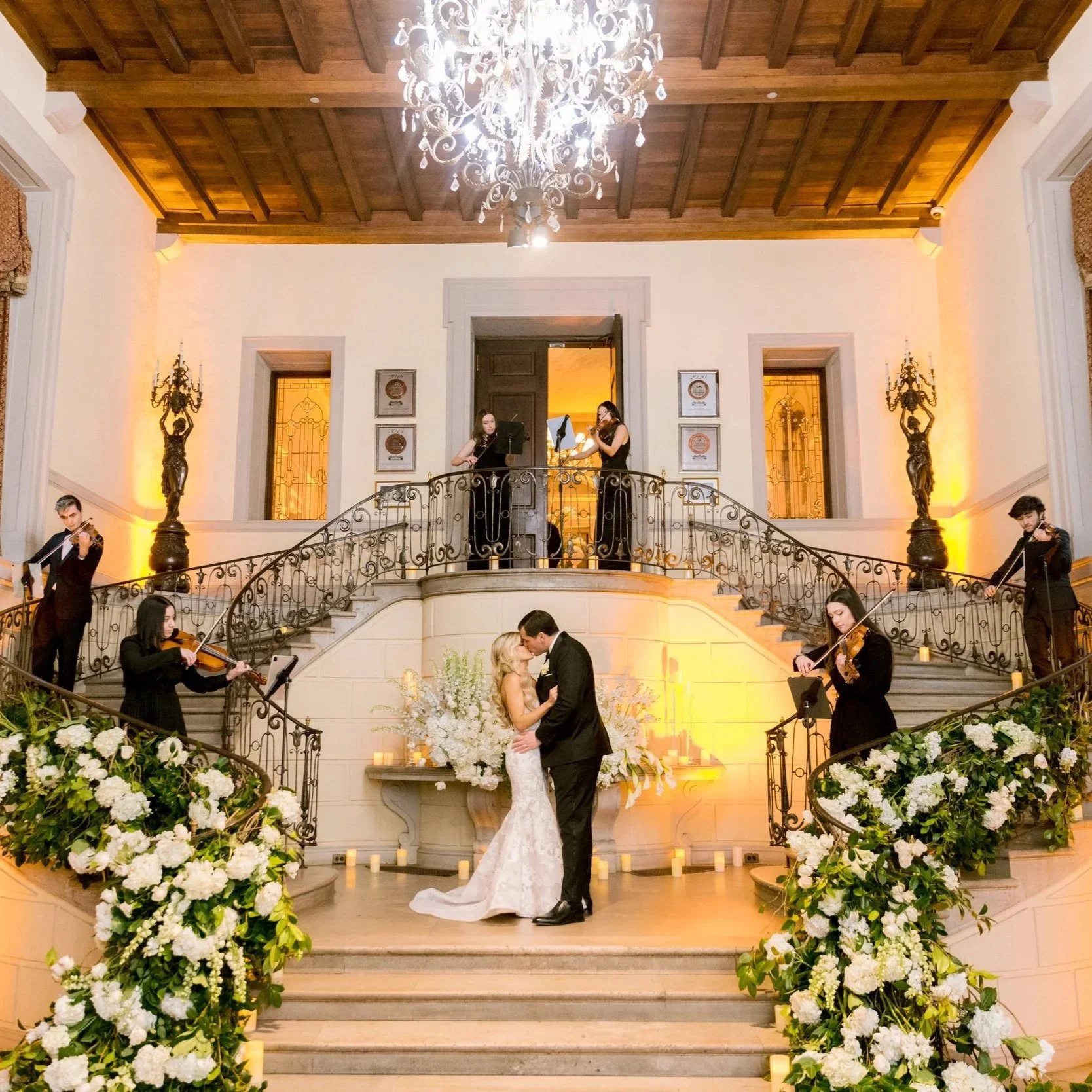 Grand Staircase | Oheka Castle
