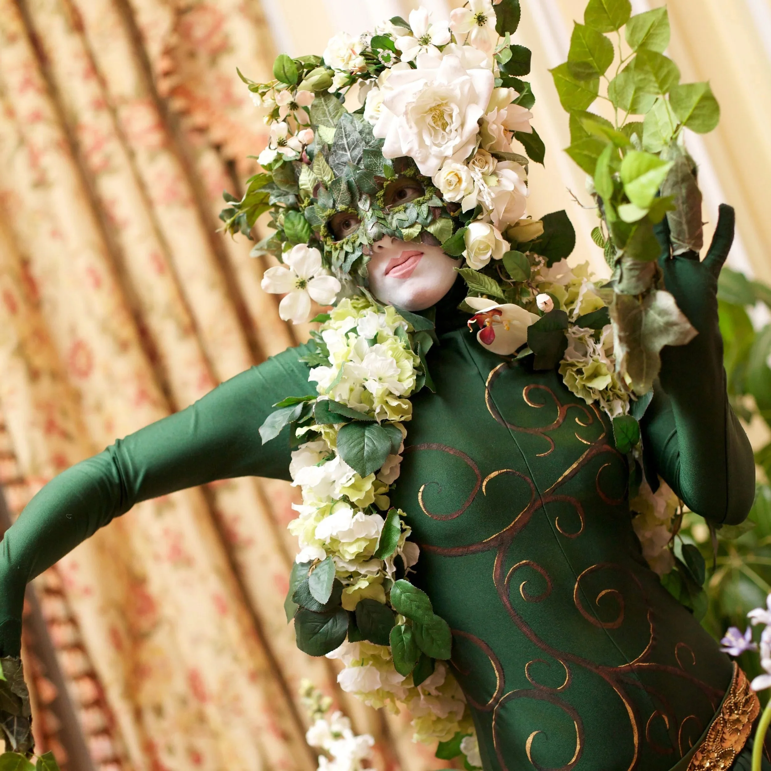 Living statue performer at a sweet 16 at Oheka Castle, Cold Spring Harbor, NY