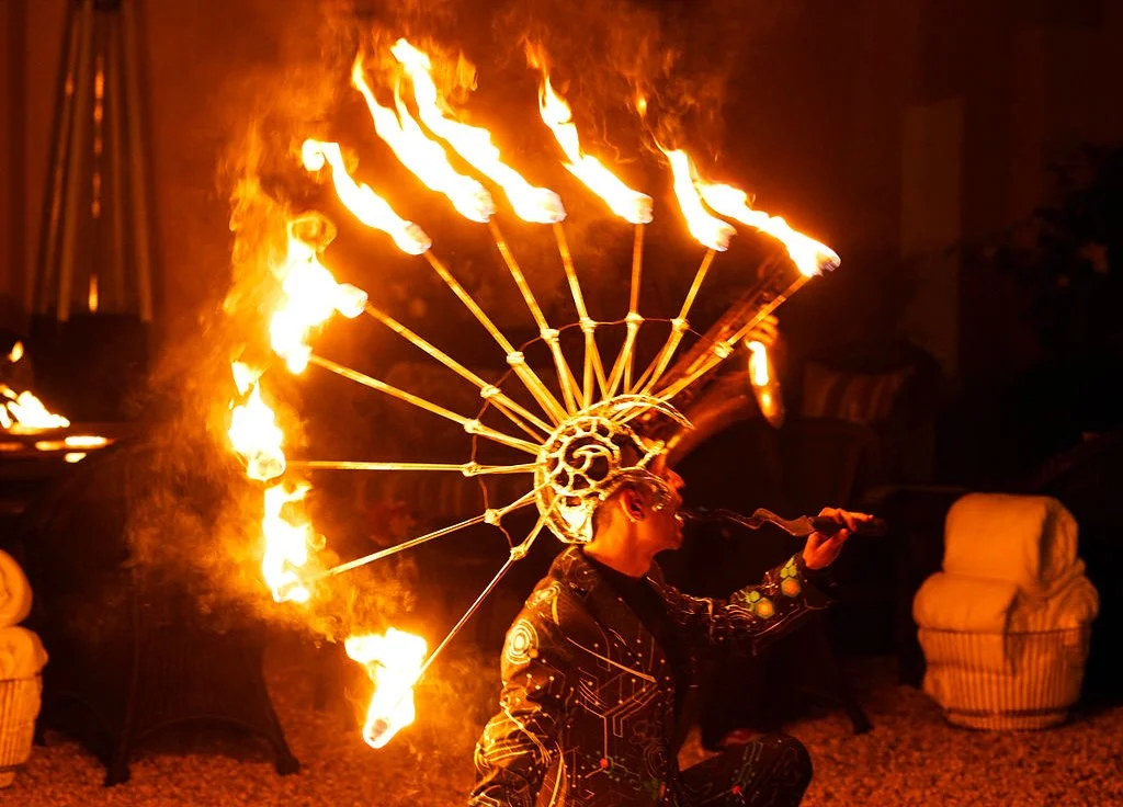 Fire eater performs at Oheka Castle