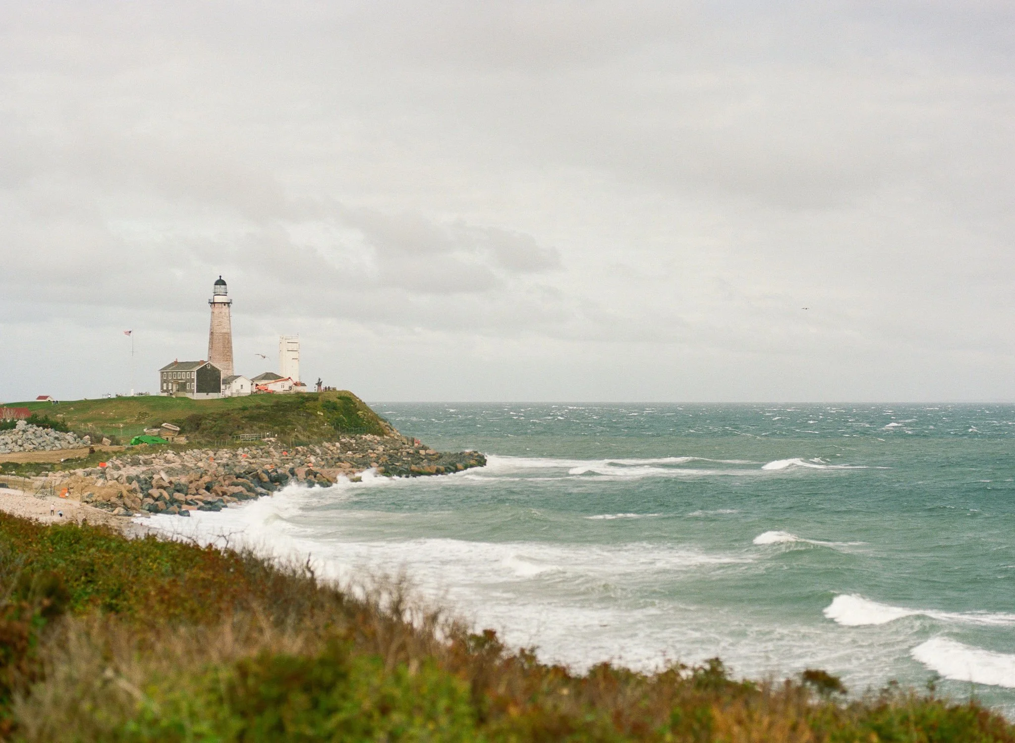Set along the rugged coastline of Montauk, the landscape surrounding Gurney’s Montauk Resort & Seawater Spa offers a sense of place that is both iconic and untamed—where ocean, sky, and shoreline come together in quiet, natural beauty.
