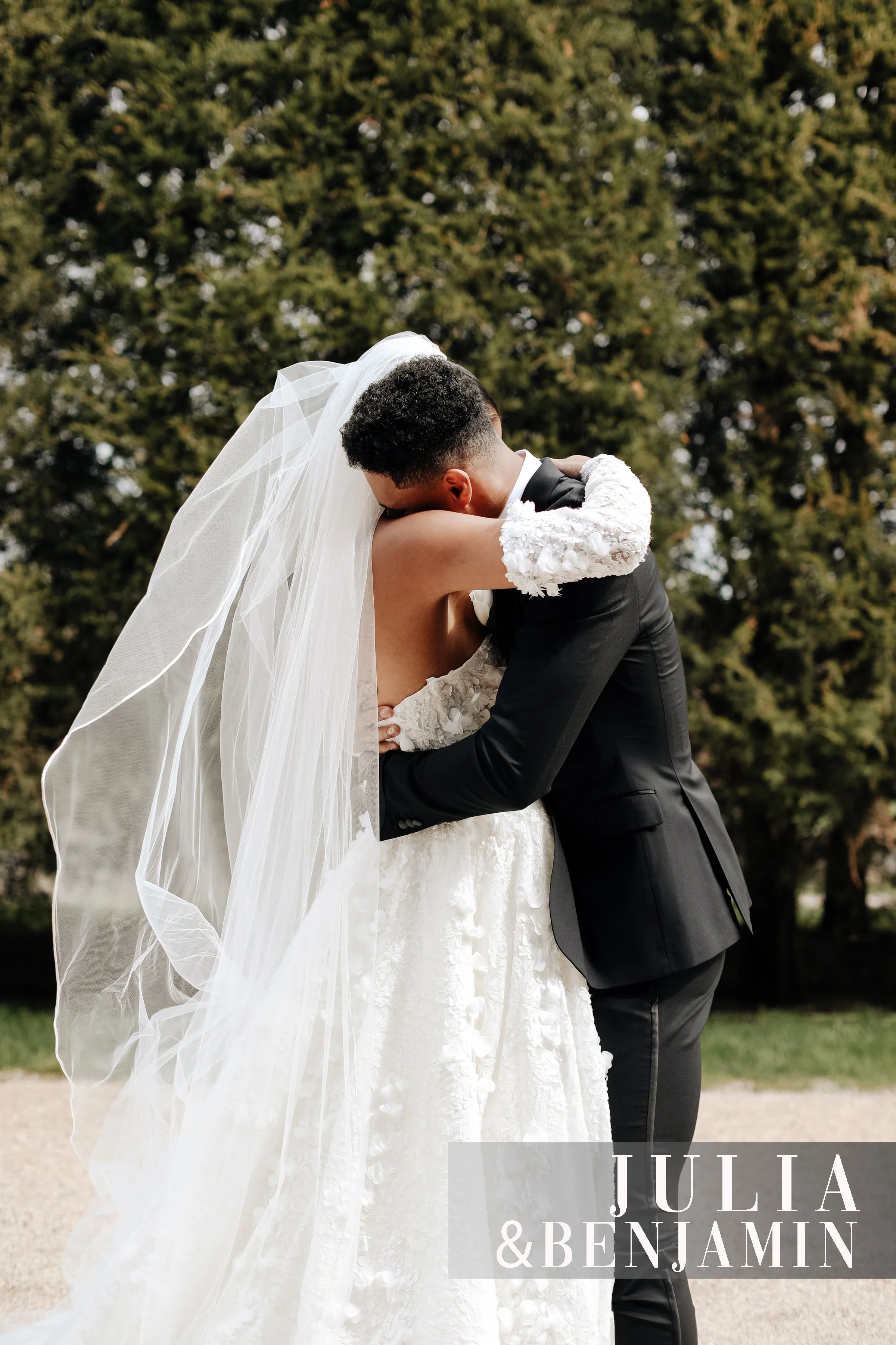 Julia+BenjaminV5.jpg