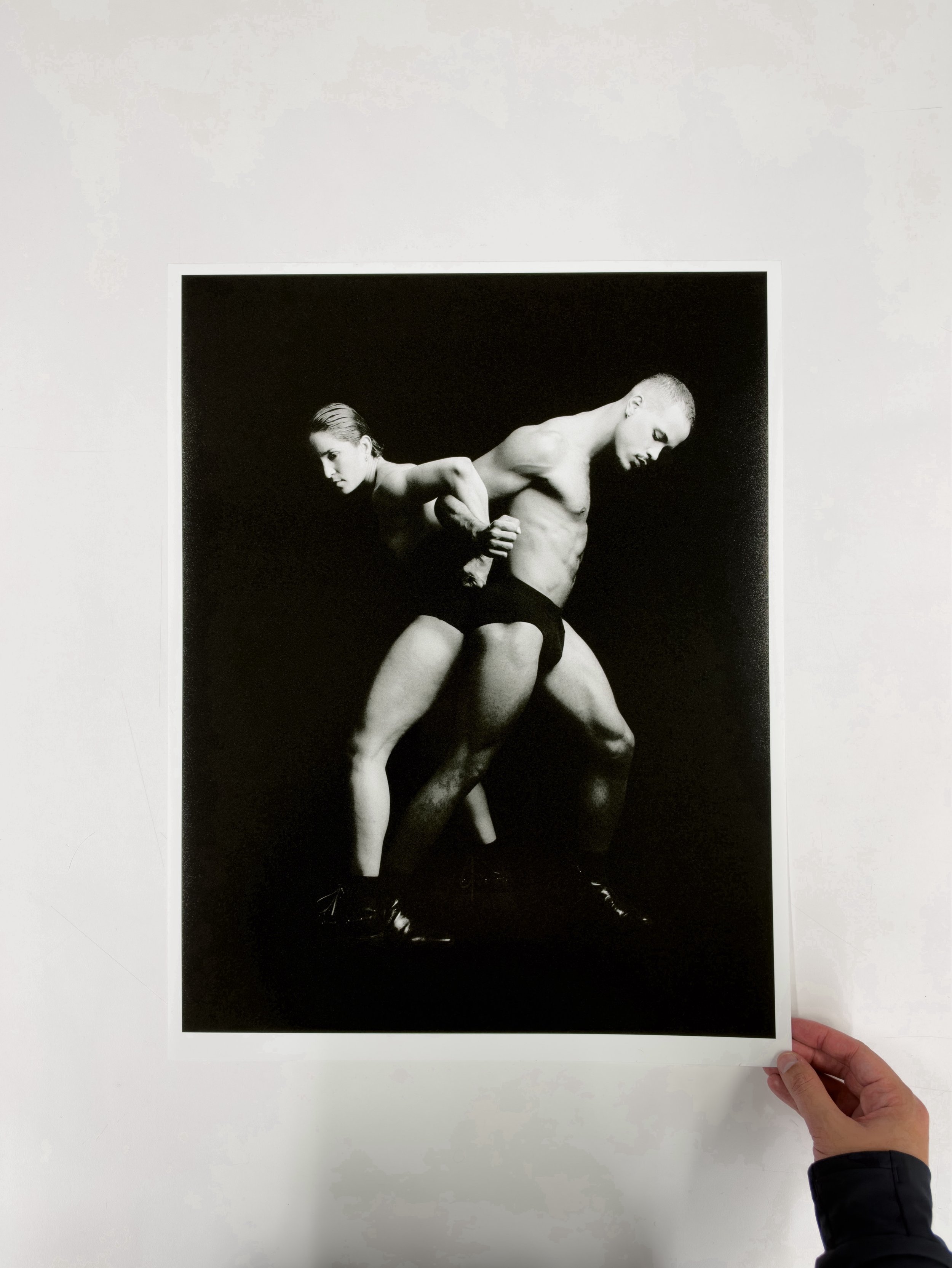 Printed work of Silentium.2026
| @yeldadelcarmen @osbiel_lazo 
Movement direction @brin_schoellkopf 
Photo assistant @juan_ciego 

🔗 Link in bio to book your session