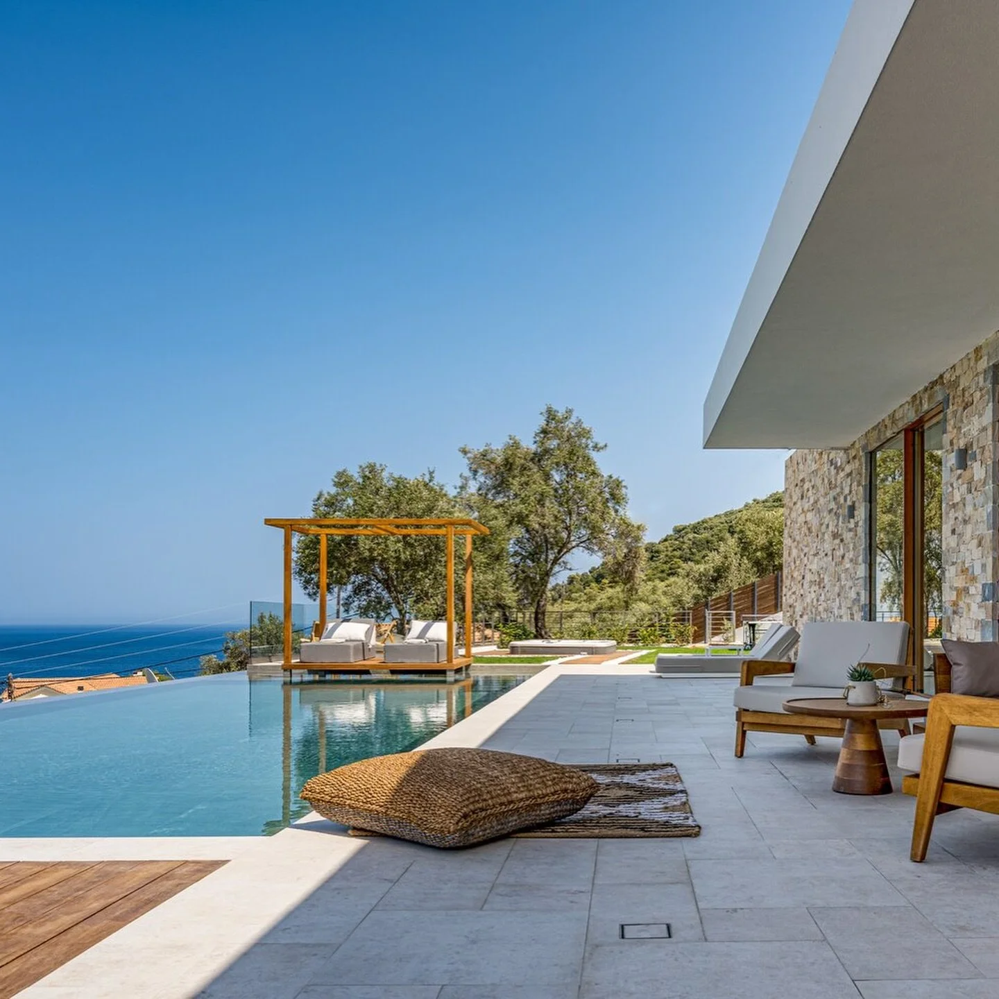 When you&rsquo;re searching for the perfect villa for a client but you end up falling in love yourself 💭🌞

On the breathtaking island of Zakynthos, pabove the sparkling Ionian Sea, Lysa Thesan is the kind of villa that makes you slow down with its 
