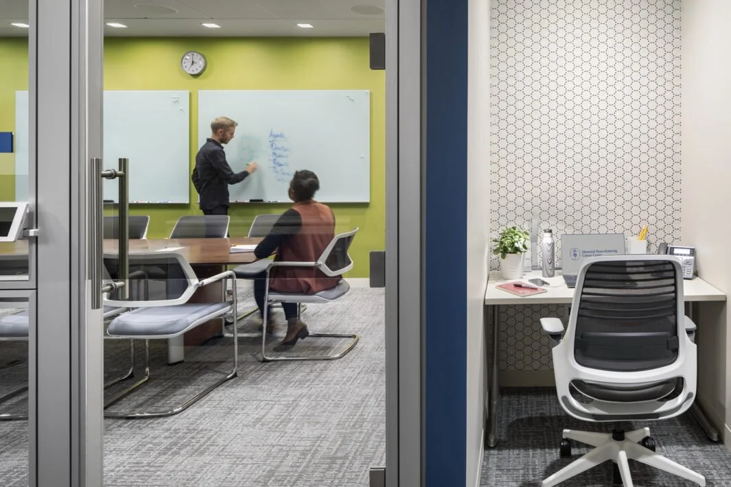 MSK-Koch-Center-for-Cancer-Care_49140.00.0_Int-Office-Conference-Room-w-People_mr-1065x710.jpg