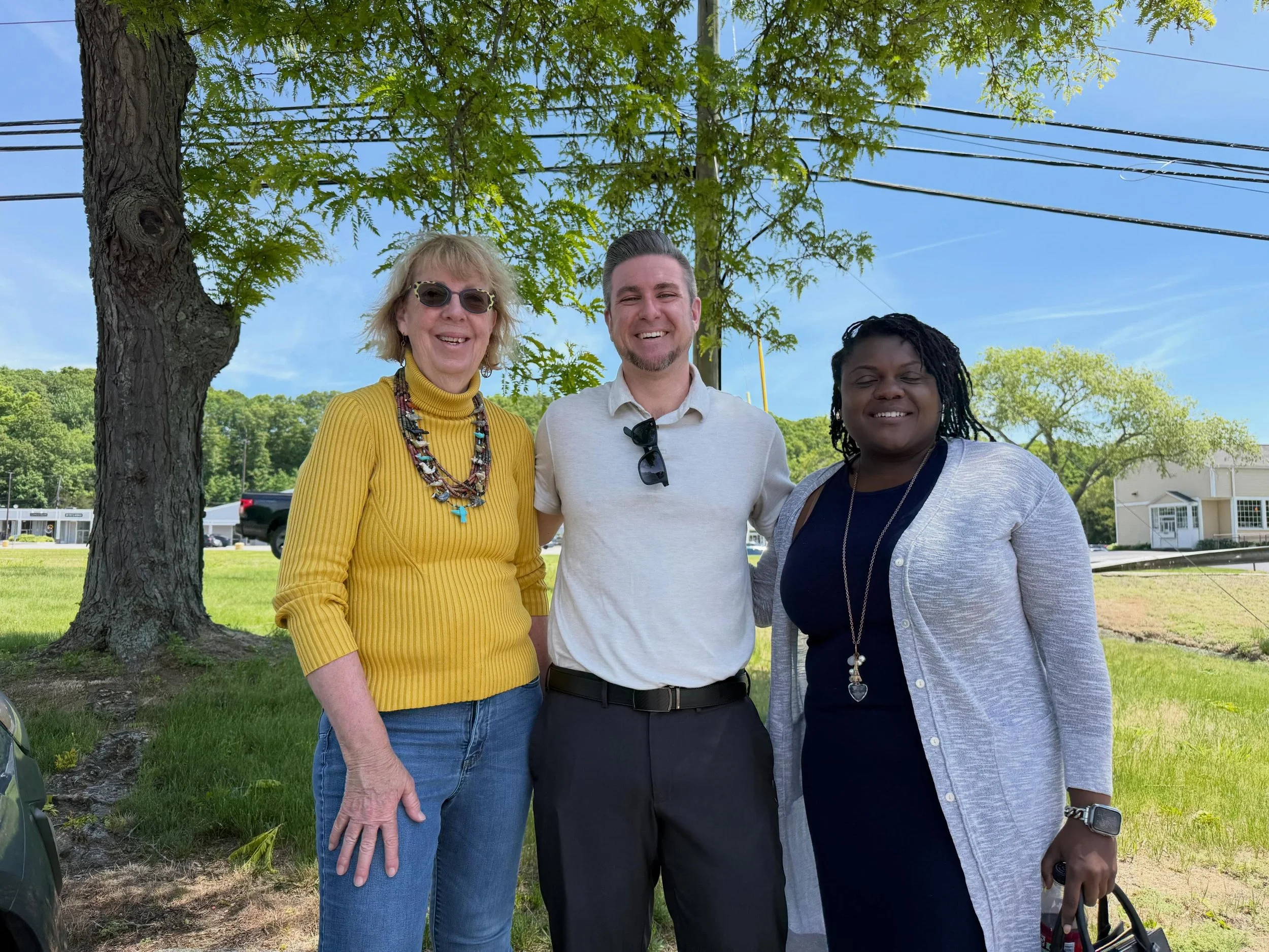 Day 2 in Ledyard brought much more sunshine and nearly 100 doors. I am so grateful to be able to connect with people in our communities and to be supported by this wonderful team. Representative government, just like so many other jobs, is about buil