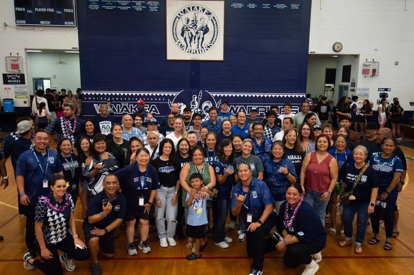 MAHALO to all our WHS Alumni who came out to the HOCO Girls Volleyball game on Wednesday nite! Alumni all got a Waiākea rally towel, water from @waiakea and #WarriorMix chips from @hawaiianchipcompany! Thank you to alumni Geoli Ng (c/o 88) and Jimmy 