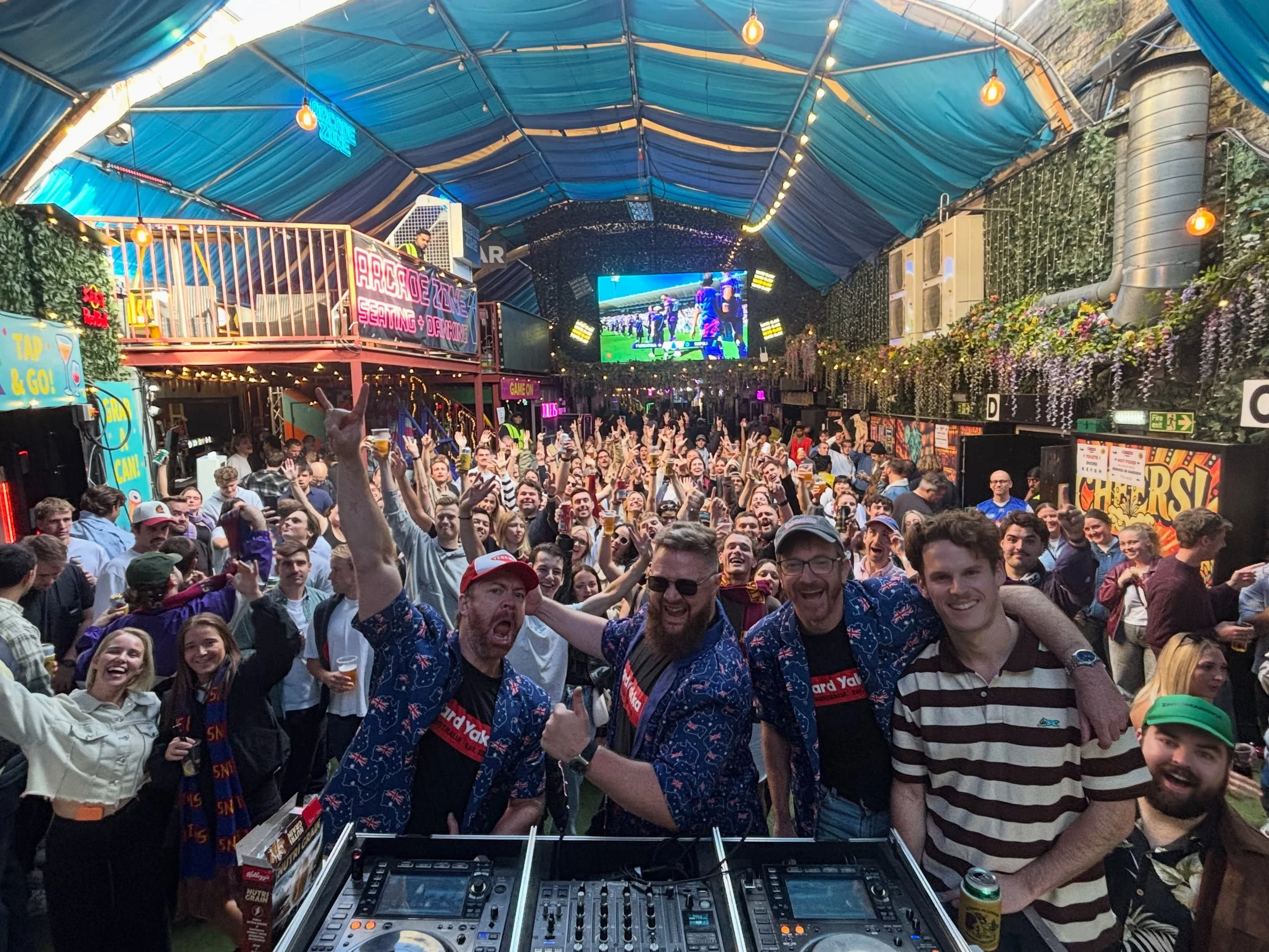 Best thing about the AFL grand final? The after party 🥰

Thanks to the @wondersofdownunder for hosting again 

📷 @ecooperphoto
