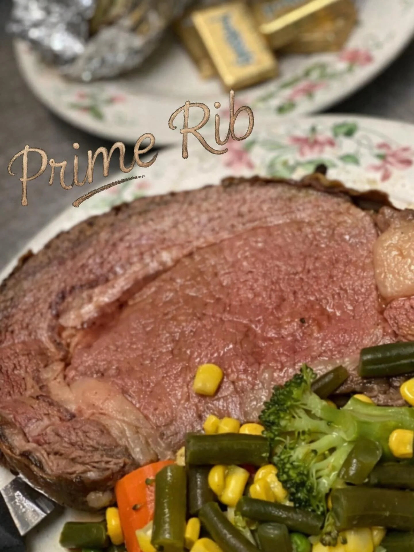 Tonight at Paddy B&rsquo;s 🍀

Prime Rib Special
Slow -roasted prime rib served with your choice of baked or mashed potato, plus a side of fresh vegetables 🤤

&hearts;️ Queen of Hearts Drawing at 7PM
Grab a seat, a drink, and try your luck!

Come hu