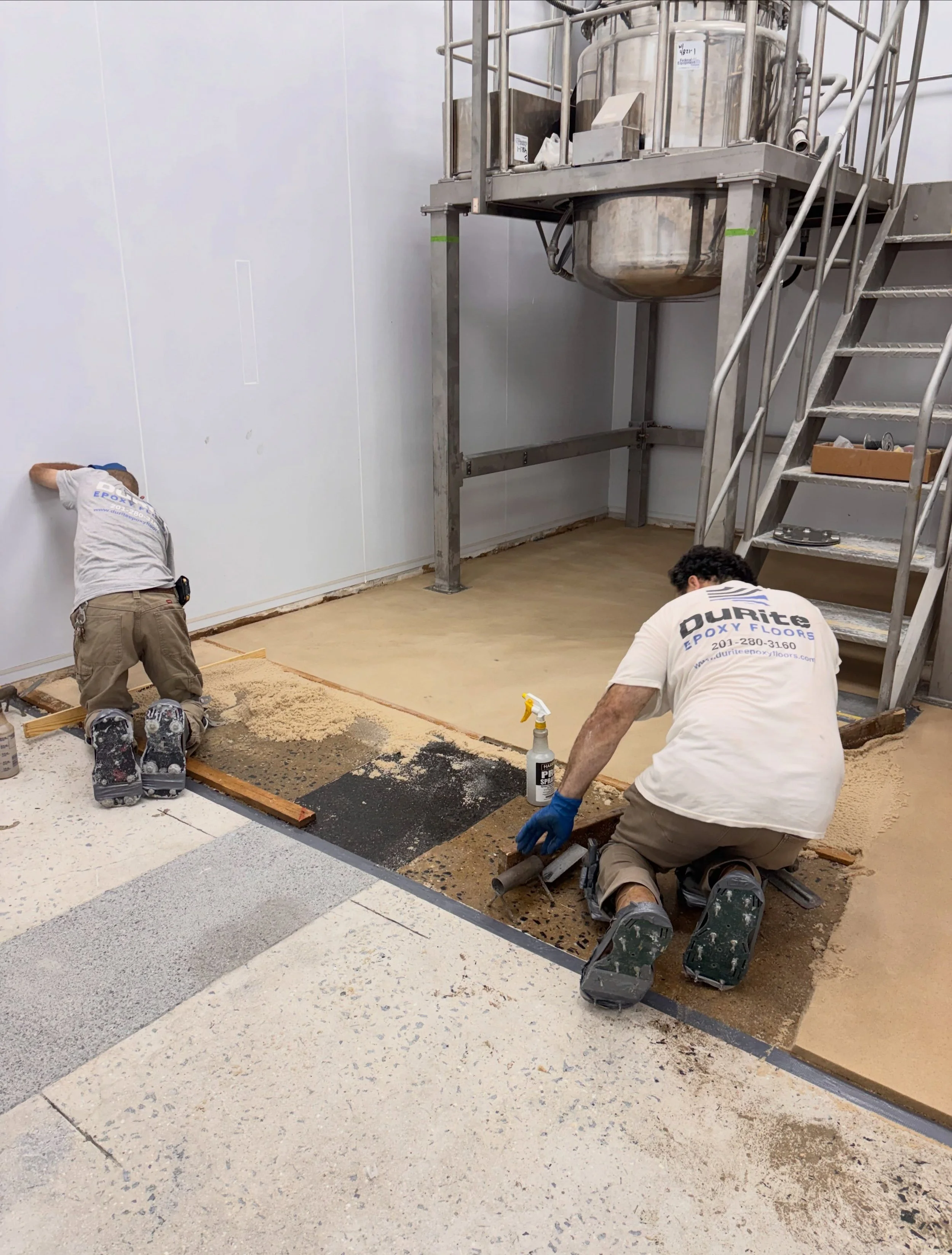 Pitch to Drain: More Than Just a Slope. 💧

In commercial and industrial environments, proper drainage is essential. Before installing the flooring system, we create a pitch to drain to direct water, cleaning solutions, and other liquids toward desig
