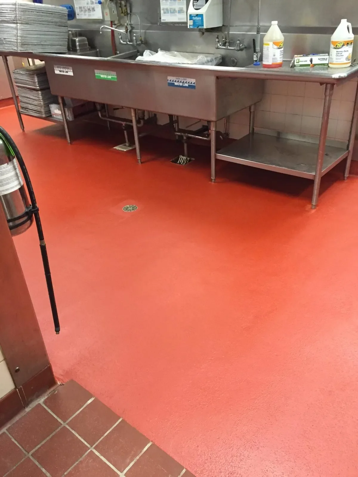 Commercial-10-Hotel-Kitchen-02.webp