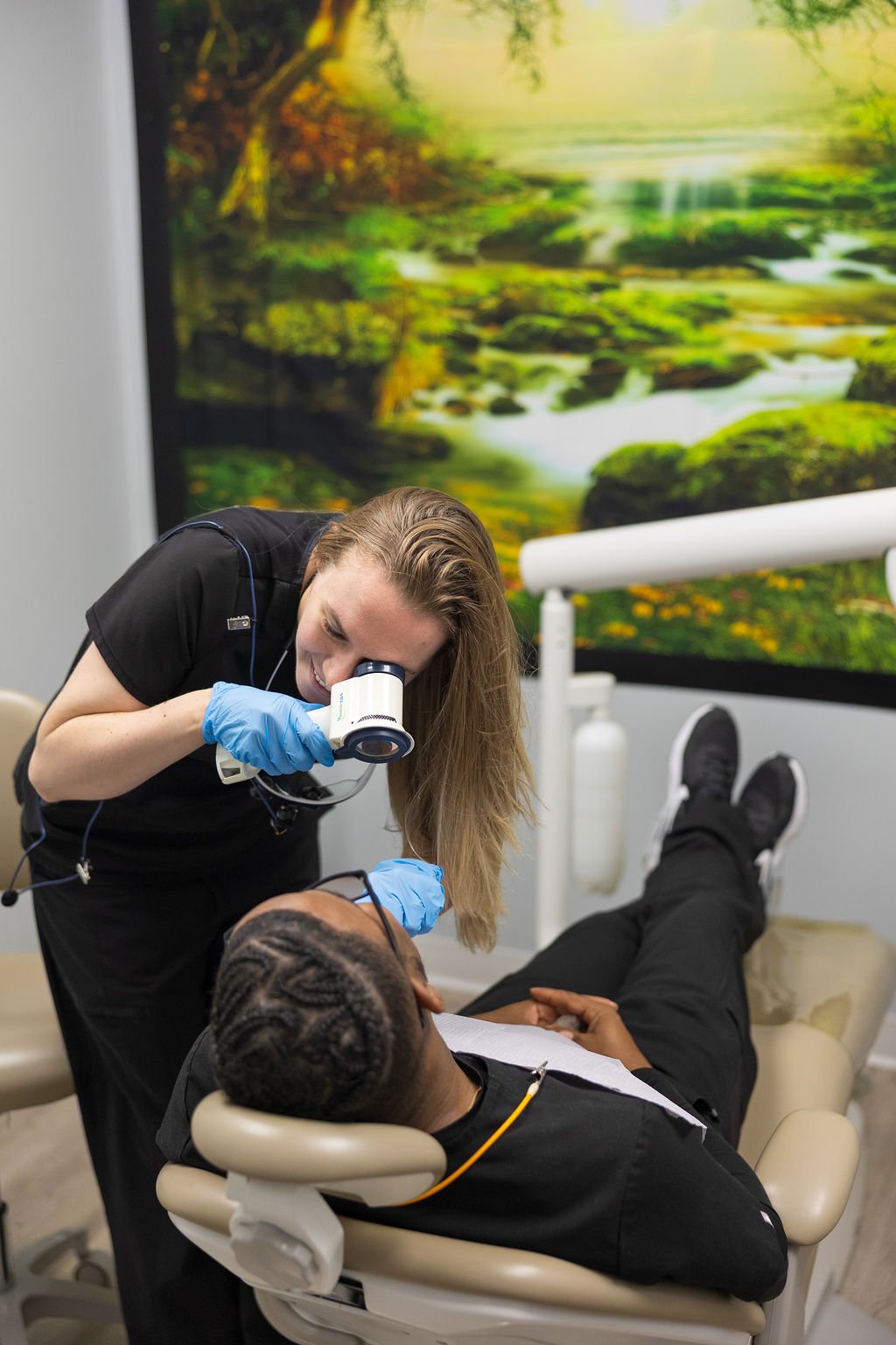 Advanced diagnostic tools allow us to detect issues early and provide precise, personalized care Fox Point WI early detection and diagnosis dentist near Bayside Shorewood Glendale Wisconsin