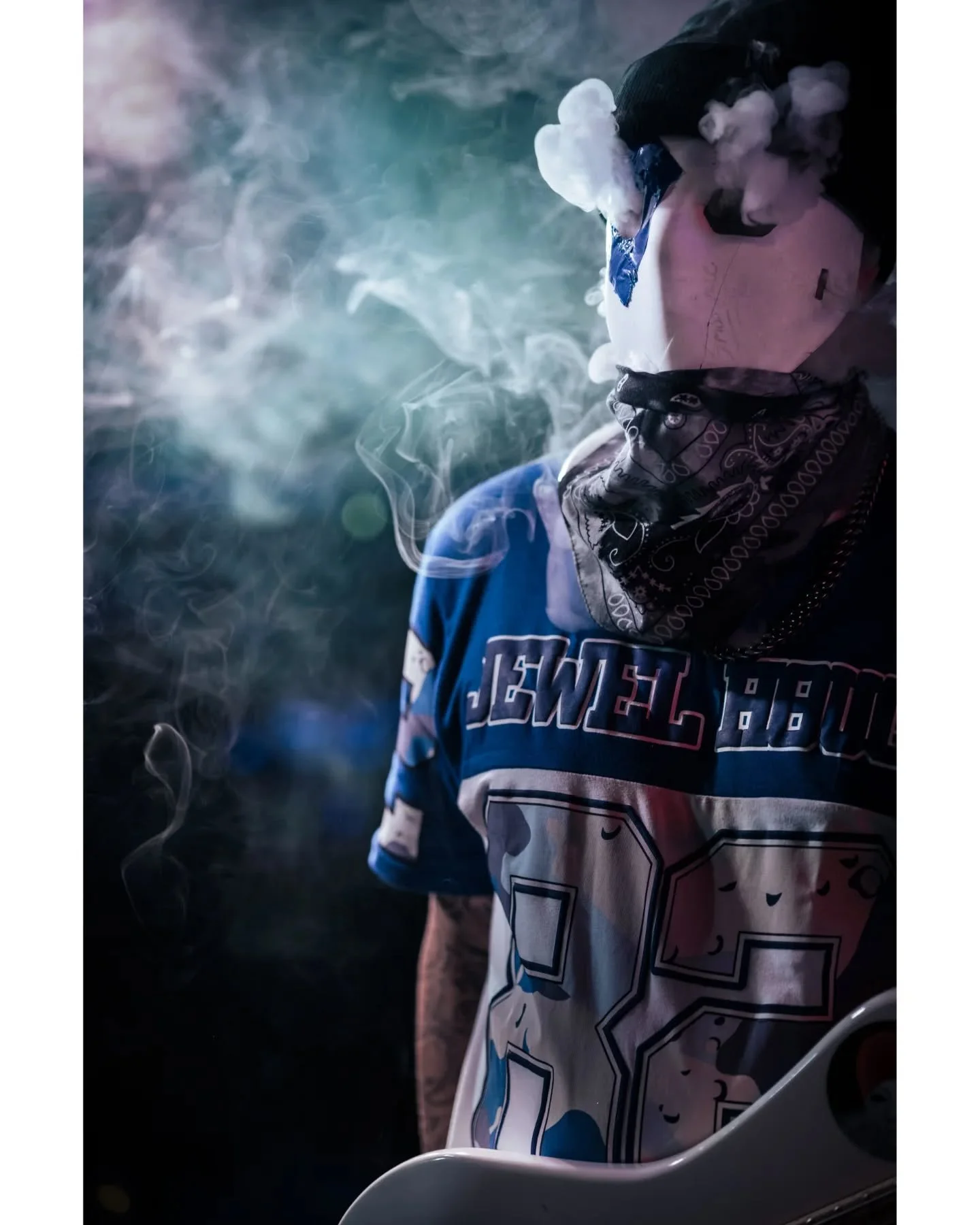 Is been a minute any live music photography... grabbed some shots and then a couple quick portraits of @smokefvcebass  and crew @blujazzakron the other night.
.
.
.
.
#photography #leicaphotography #concertphotography #akronphotographer #clevelandpho