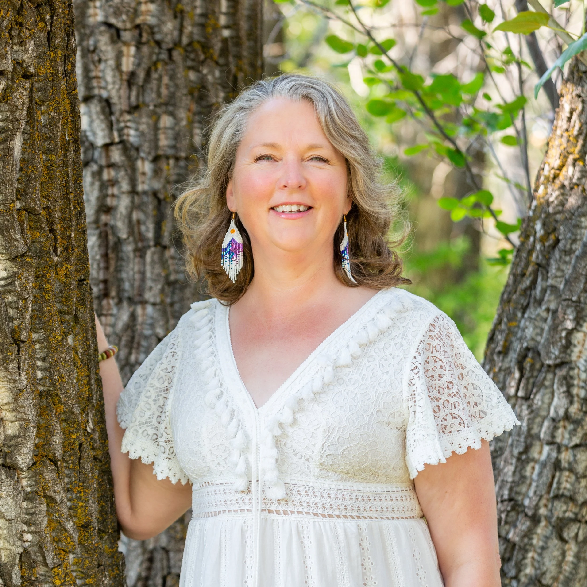 Get in touch with Christine Gold —  medium, coach, mentor and author for ADHD  and empathic women exiting corporate.