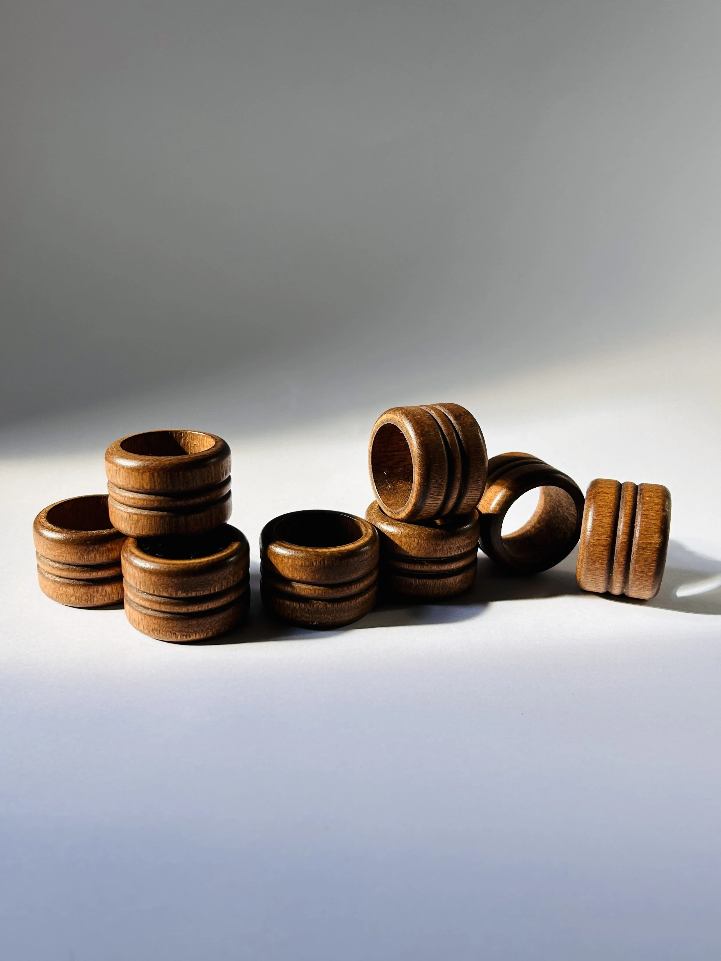 set of 8 vintage wooden napkin rings