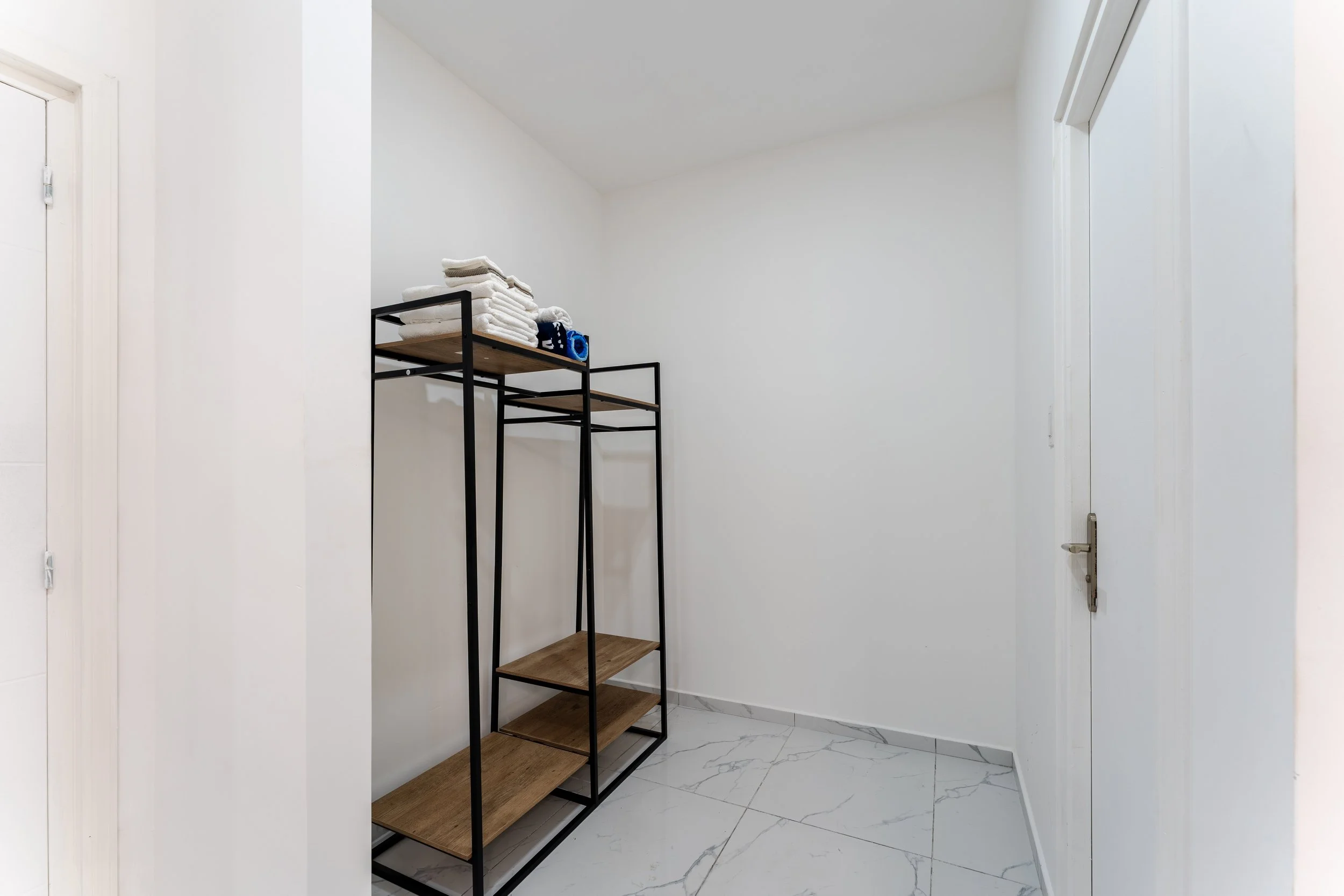 Serenity, Unit 1