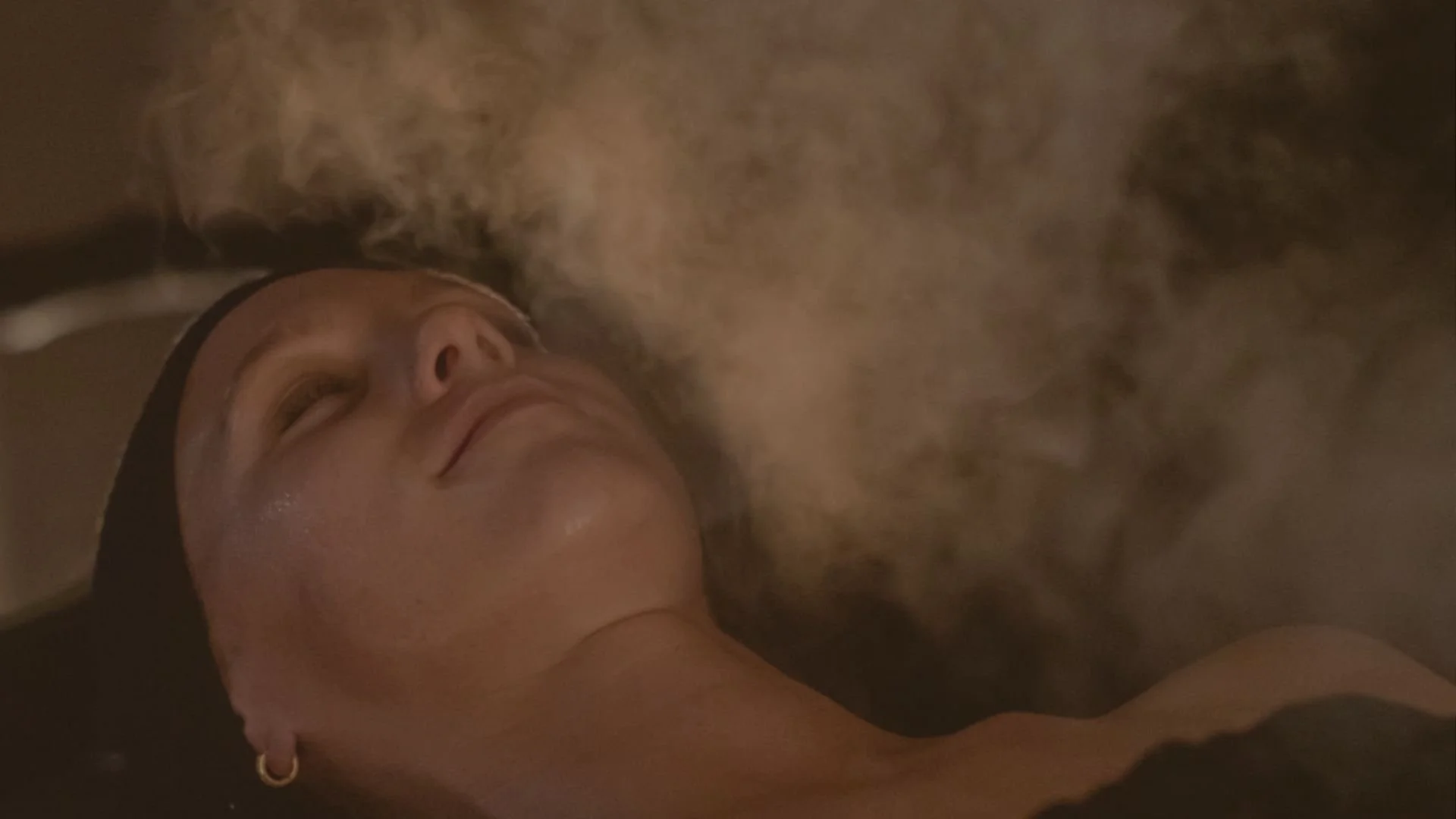 Luxury scalp treatment with steam therapy to support scalp health and relaxation at GROW Hair Lounge in Atlanta.