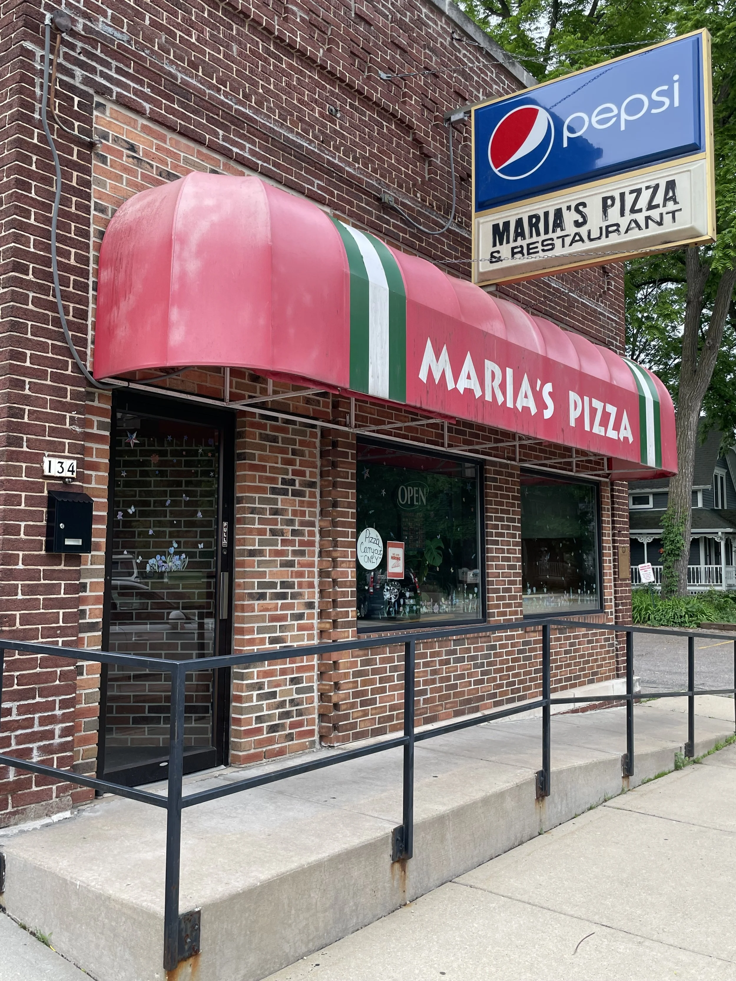Maria’s Pizza