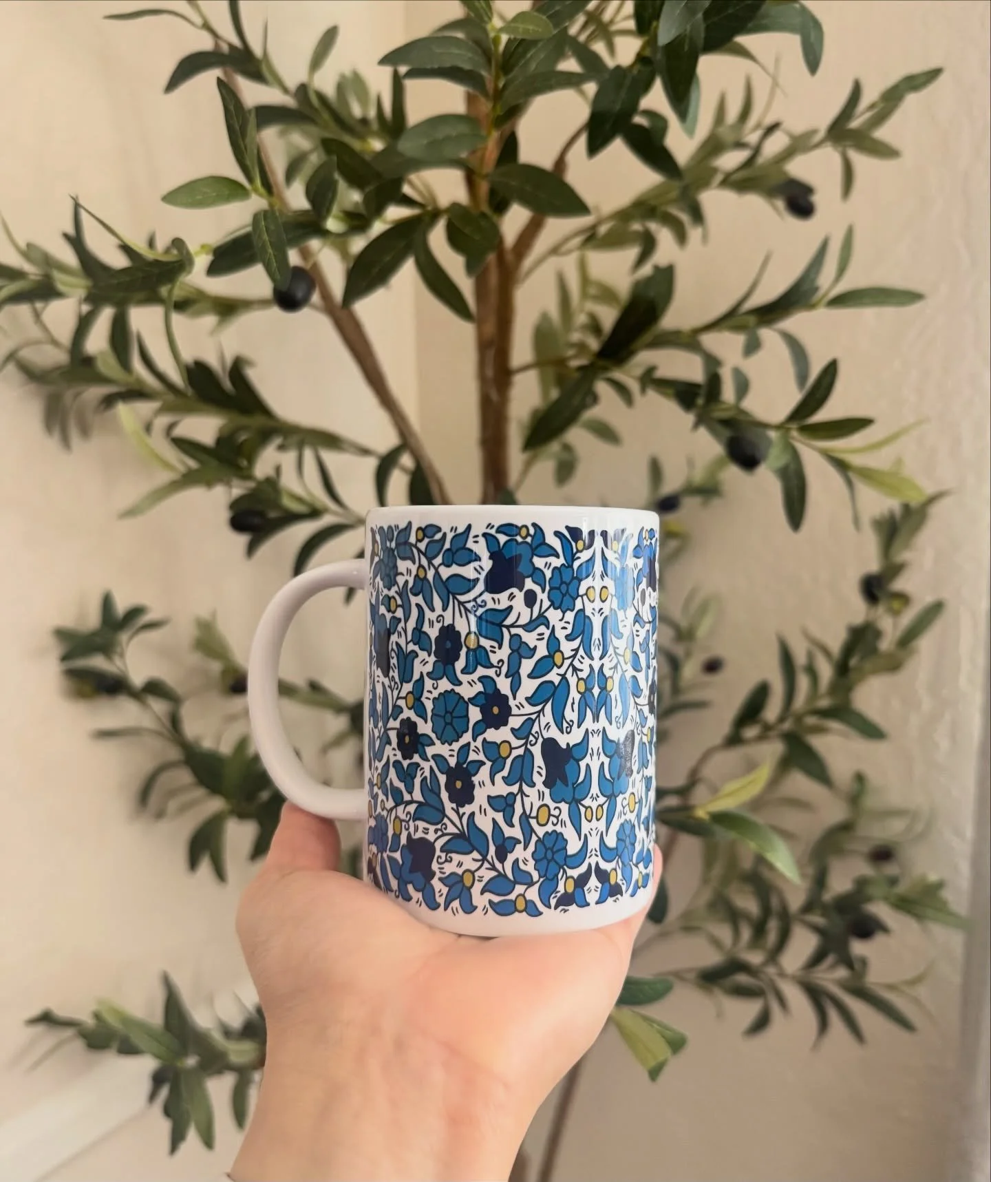 Hebron style pattern mug
