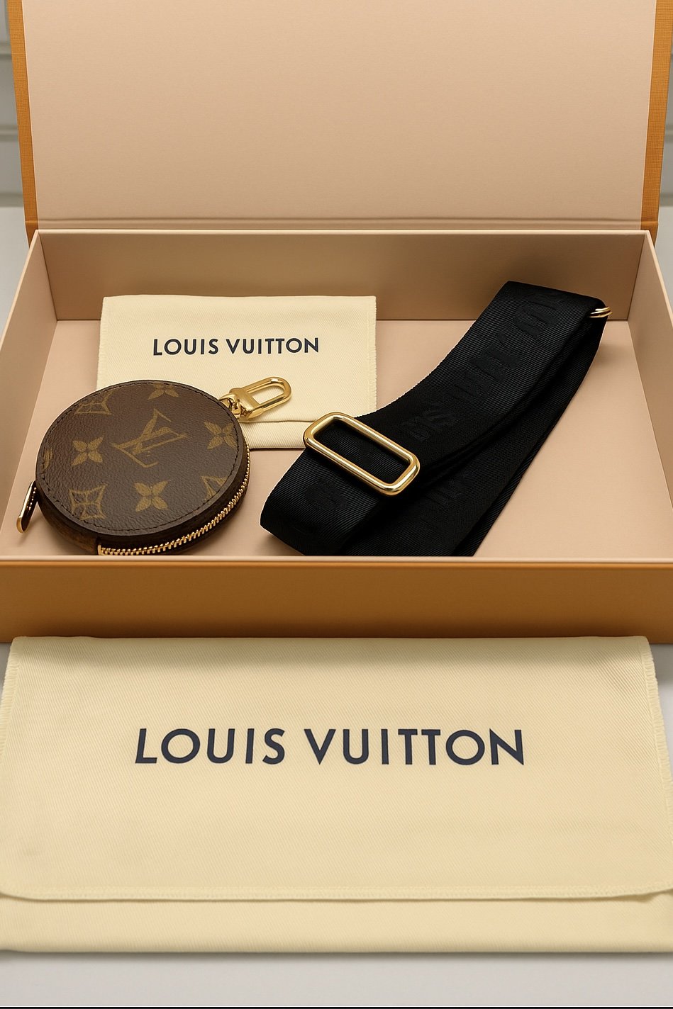 Louis Vuitton Bandouliere Monogram