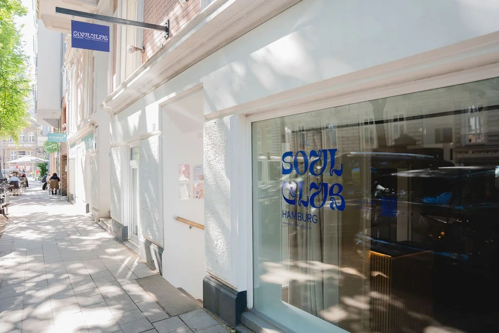 SOULCLUB Hamburg – Eingang und Außenansicht des Pilates- und Yogastudios