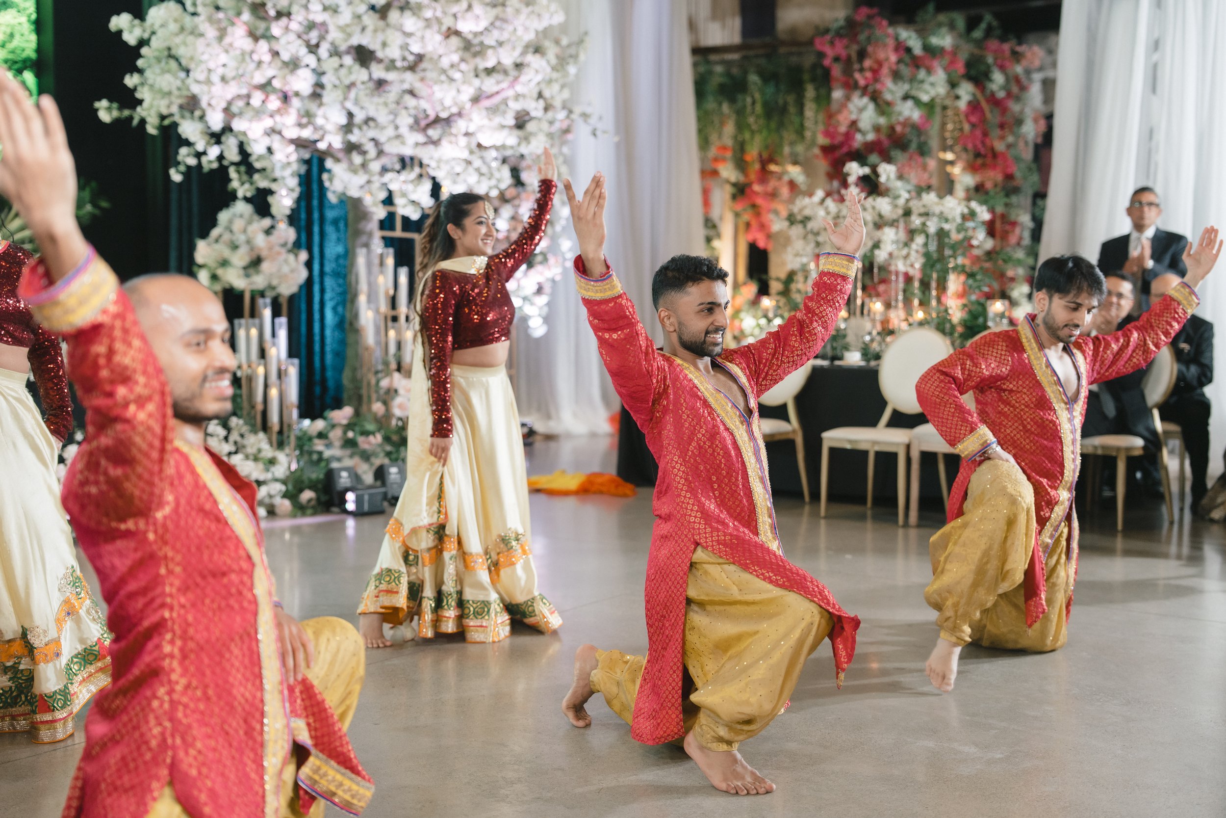 avinash-kavita-tilak-250.jpg