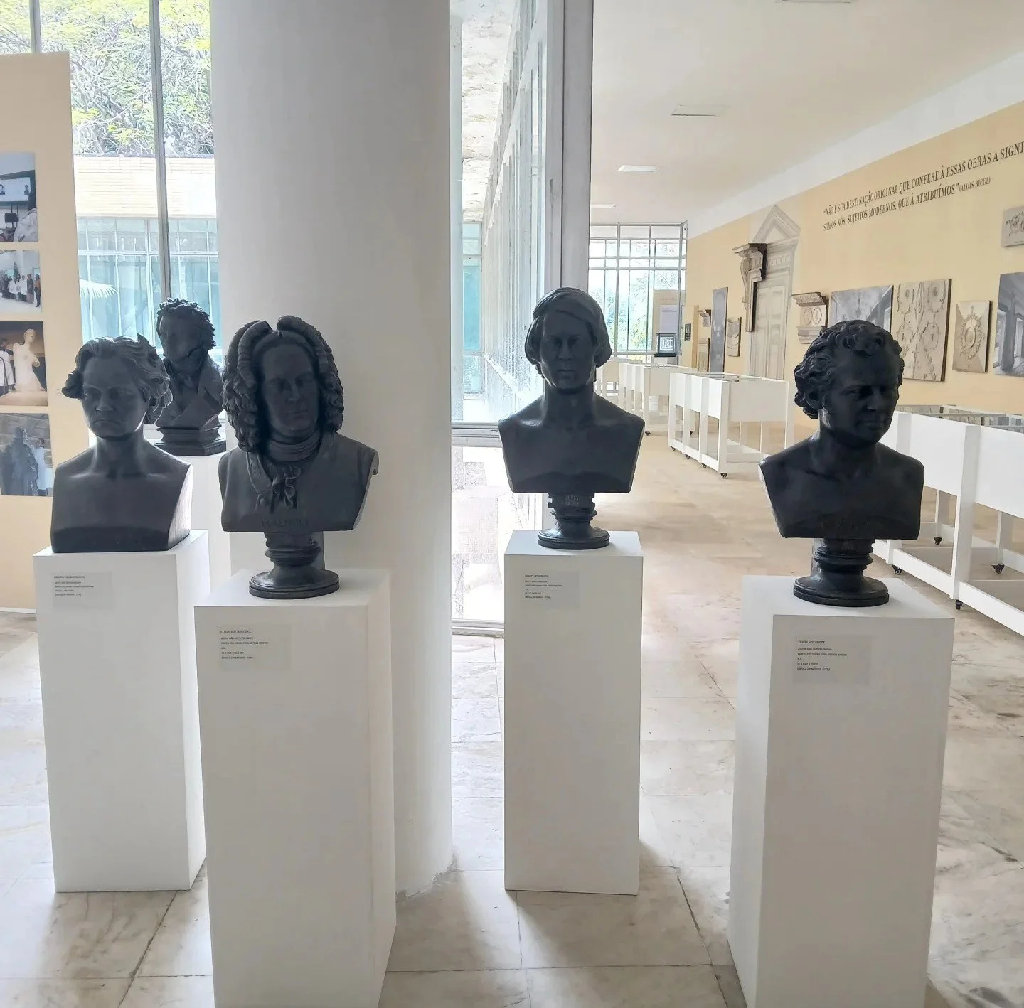 Sculptures from the School of Music at UFRJ, which I researched during my undergraduate research project, supervised by Professor Dr. Benvinda de Jesus Ribeiro. The sculptures, among other objects of the research, were exhibited in the exhibition "In
