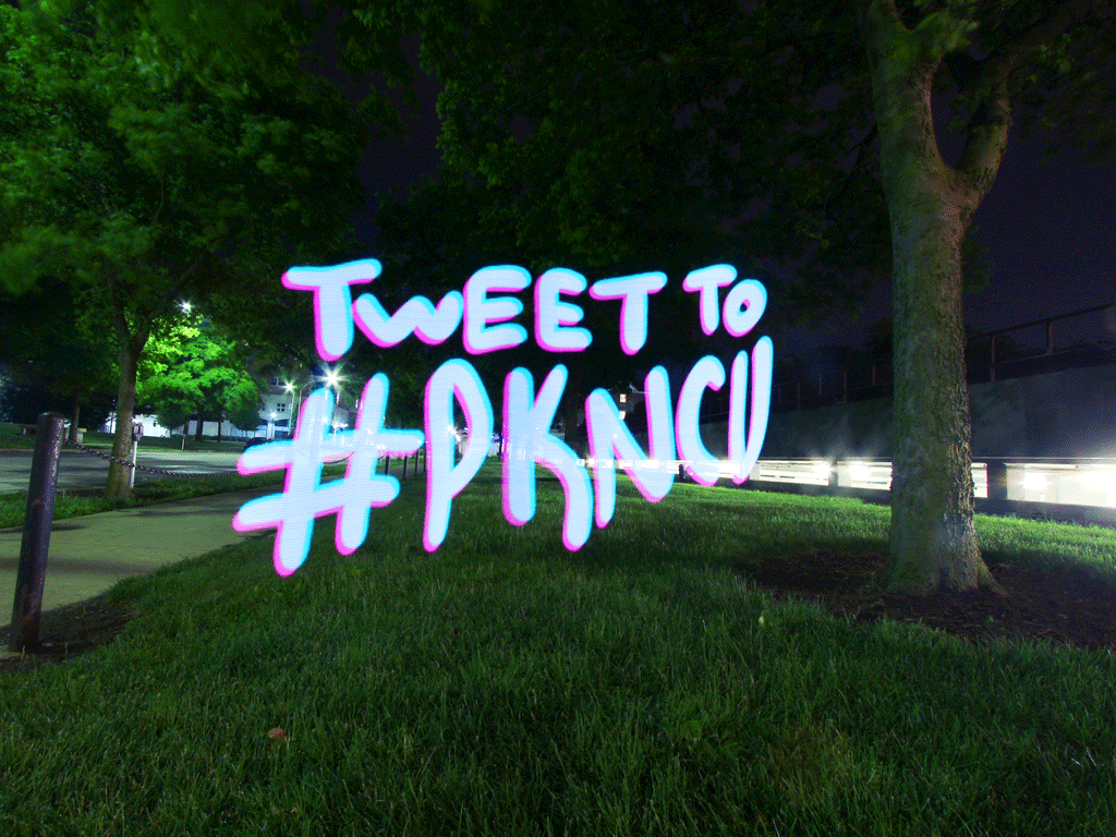 Tweet.gif