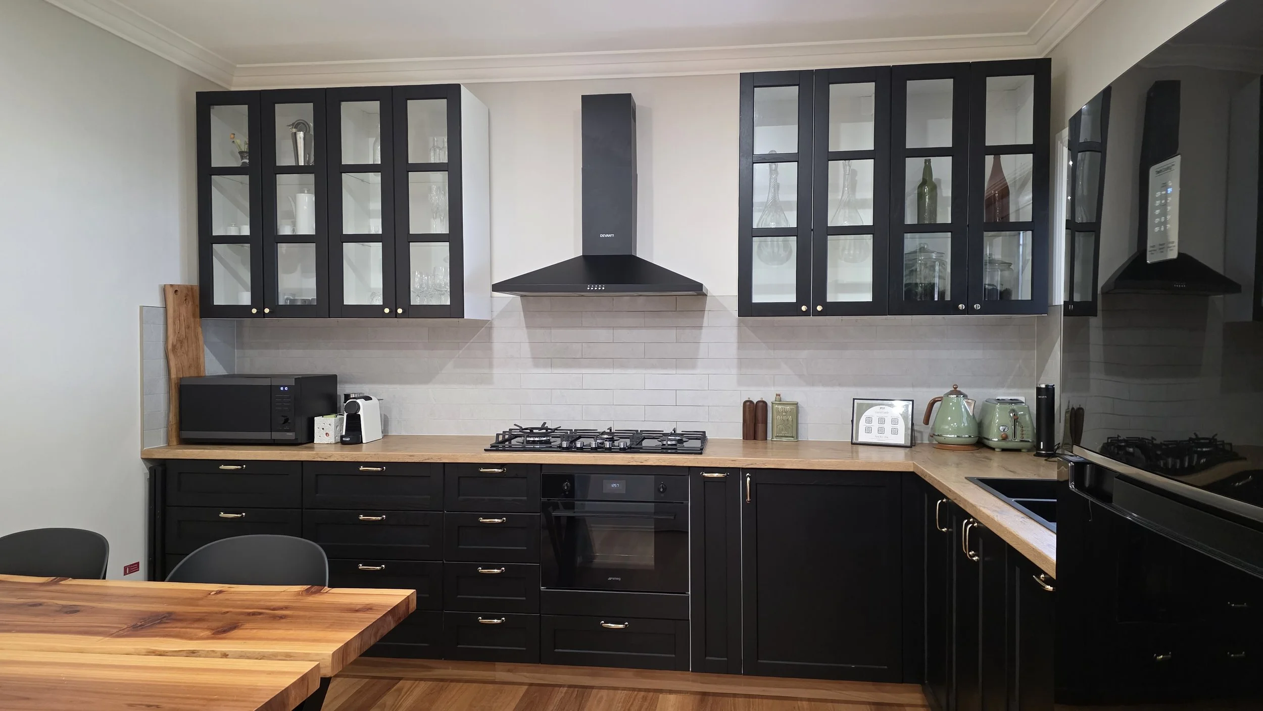 Kitchen - Spacious and fully equipped kitchen