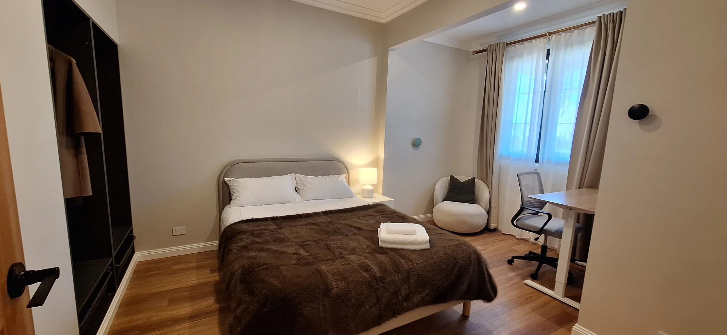 Bedroom 1 - full view