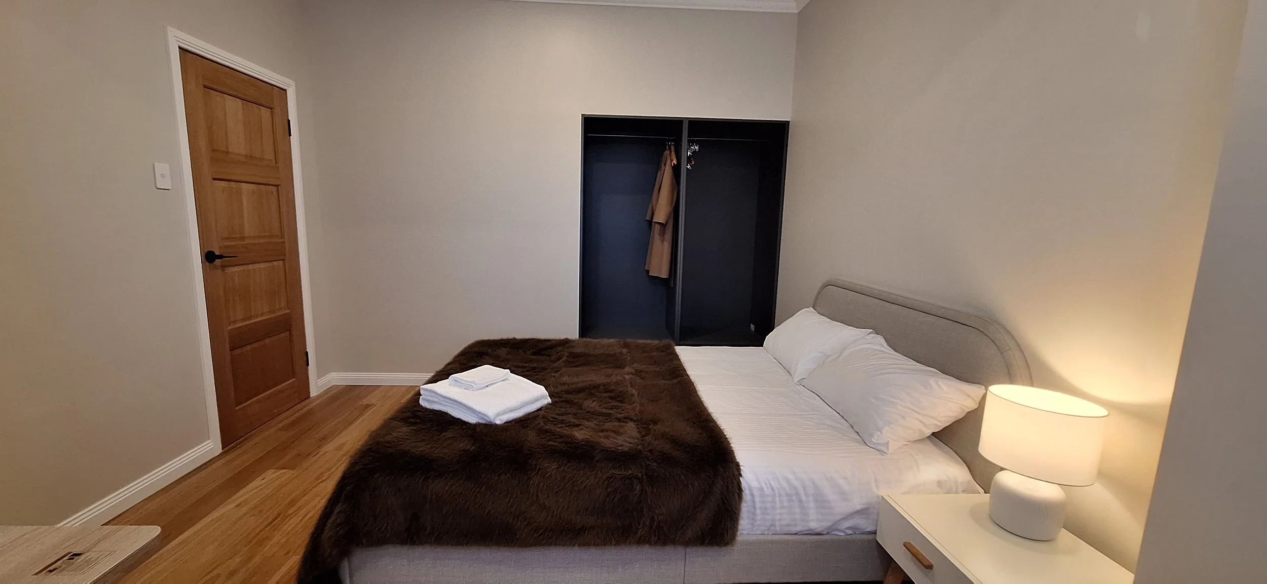 Bedroom 1 - Wardrobe 