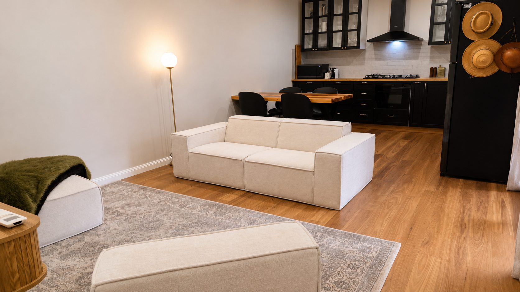 Living -  The lounge