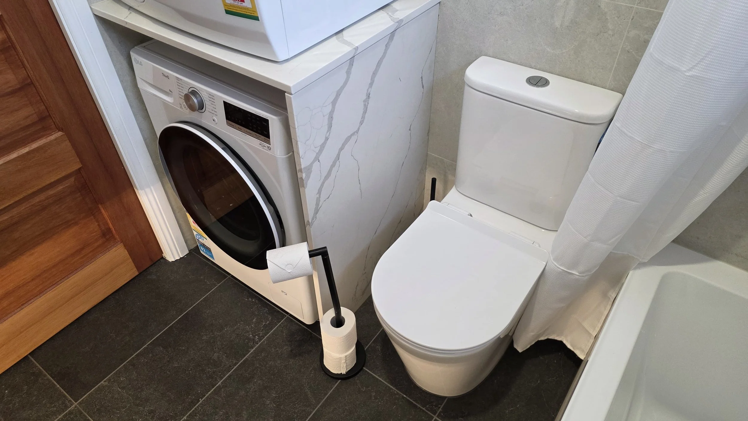 Bathroom - toilet