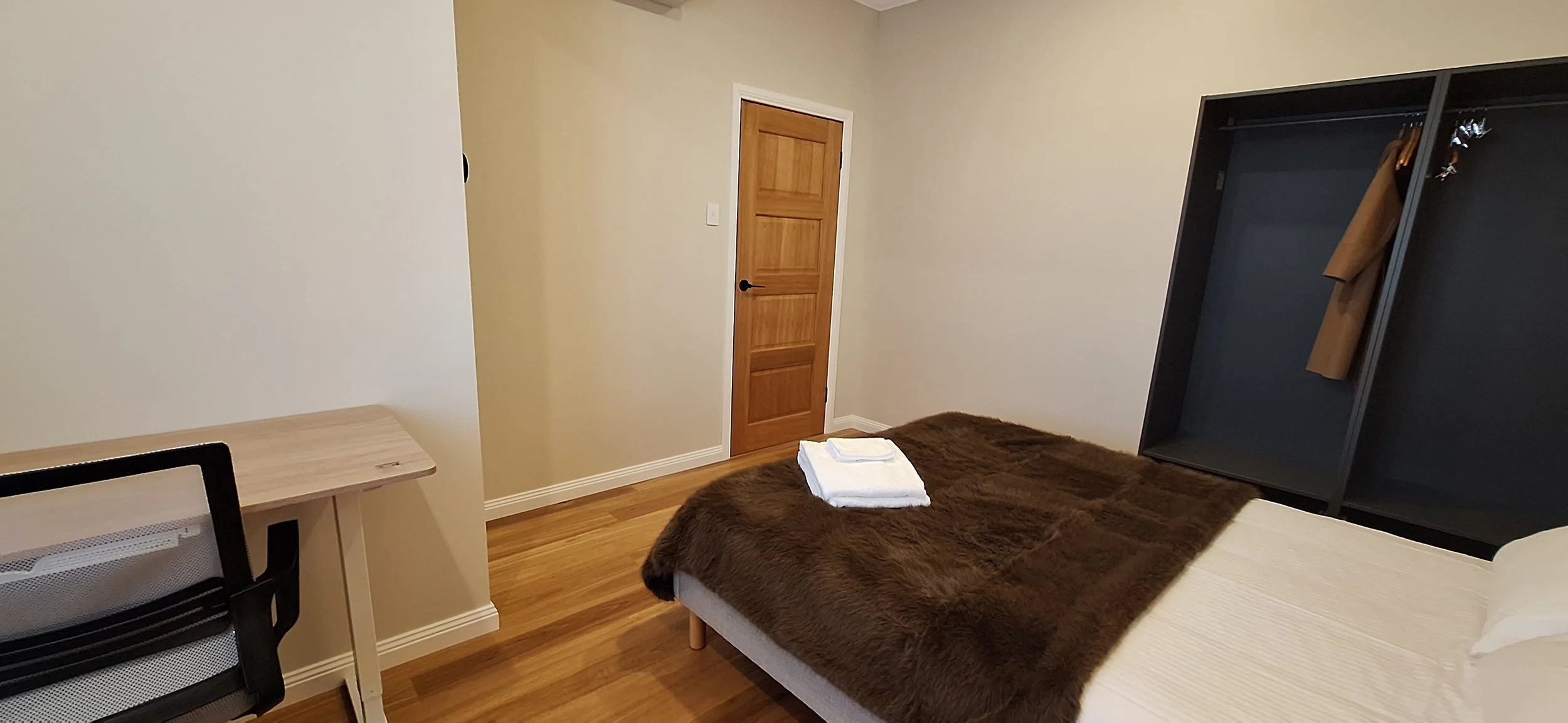 Bedroom 1 - door