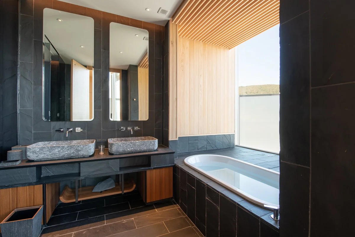 Skye-Niseko-Yotei-South-Penthouse-Interior-Bathroom-Summer-Low-Res-3.jpg