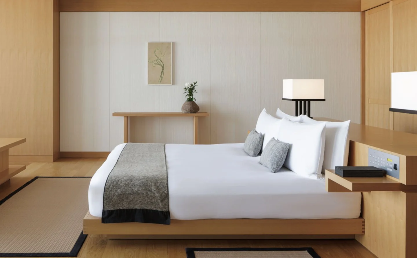 aman_tokyo_grand_suite_king_bedroom_2.jpg