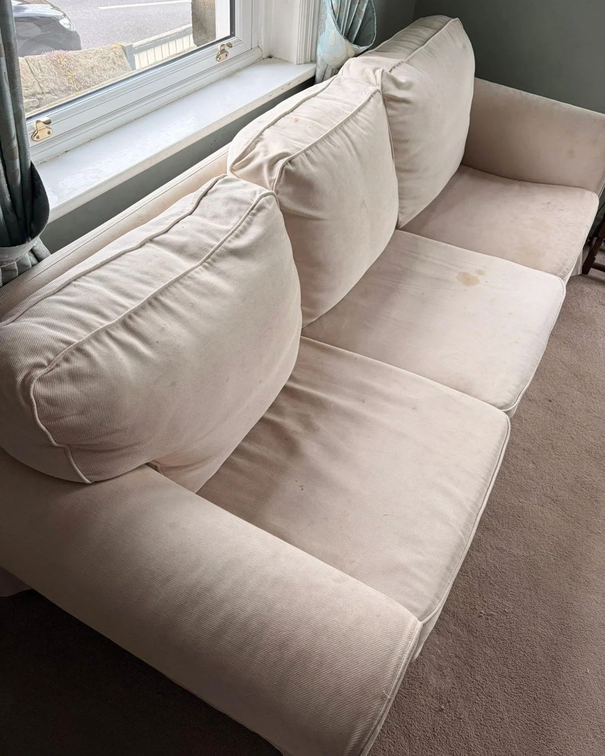 Swipe to see the transformation!

Everyday marks, stains, dirt and dullness had built up over time on this sofa, but after our professional upholstery clean it&rsquo;s looking fresh, brighter and revived again.

Regular upholstery cleaning not only i
