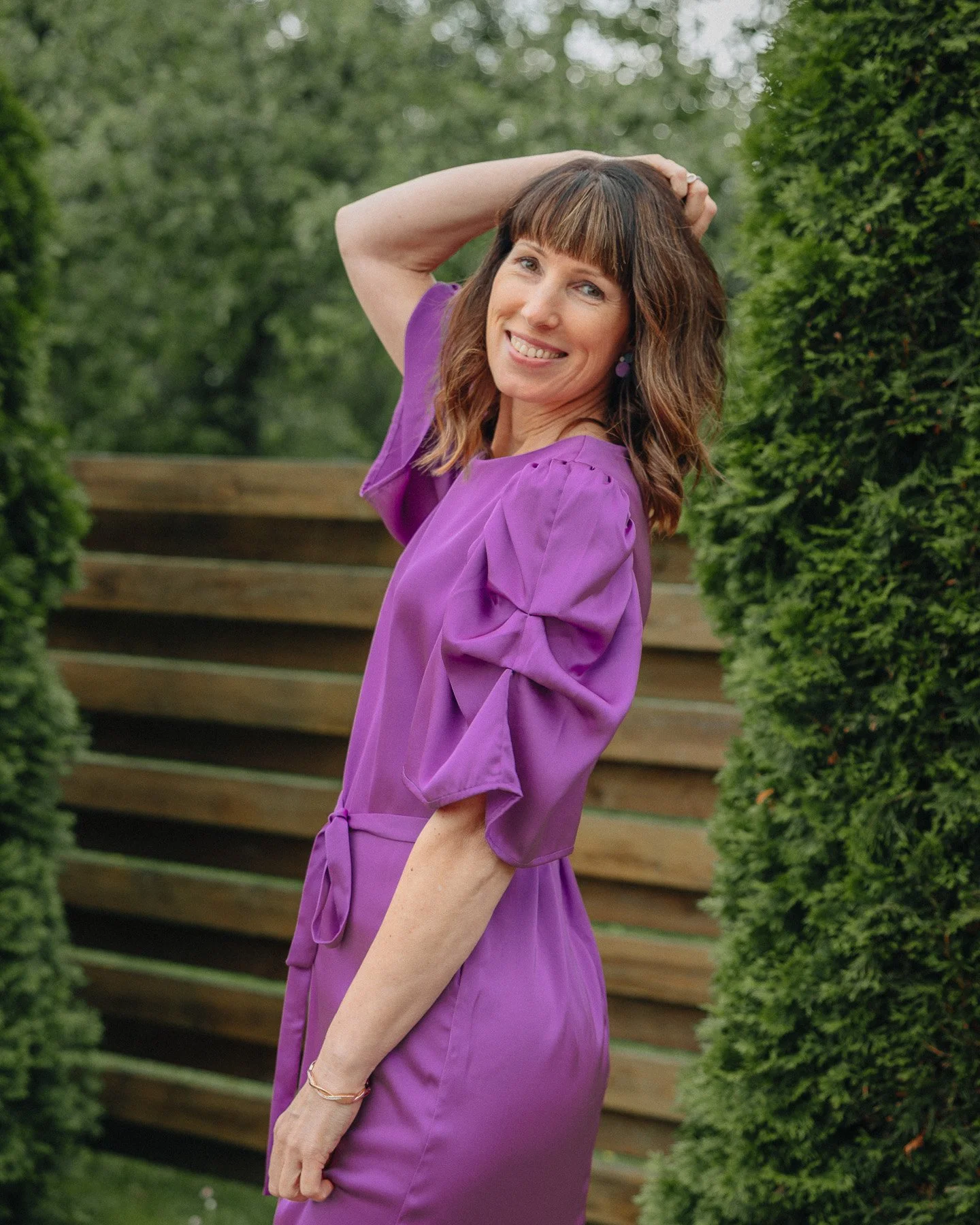 portrait-photography-tartu-woman-purple-dress-outdoor.jpg