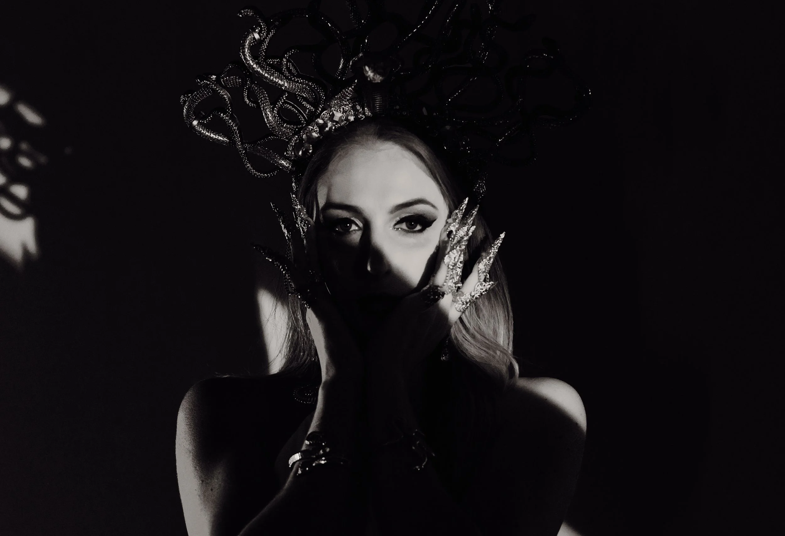 james fear photography sydney sydney cosplay photographer medusa photoshoot .jpg